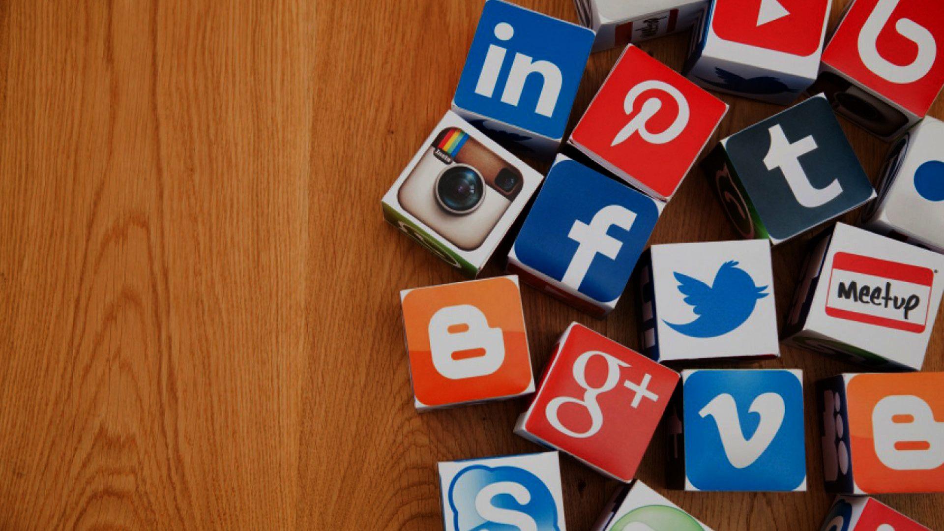 Social Media Wallpapers - Top Free Social Media Backgrounds -  WallpaperAccess