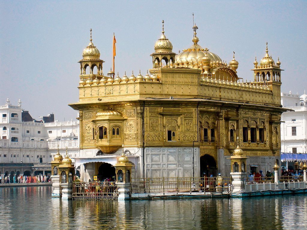 1024x768 Visit the Golden Temple in Amritsar