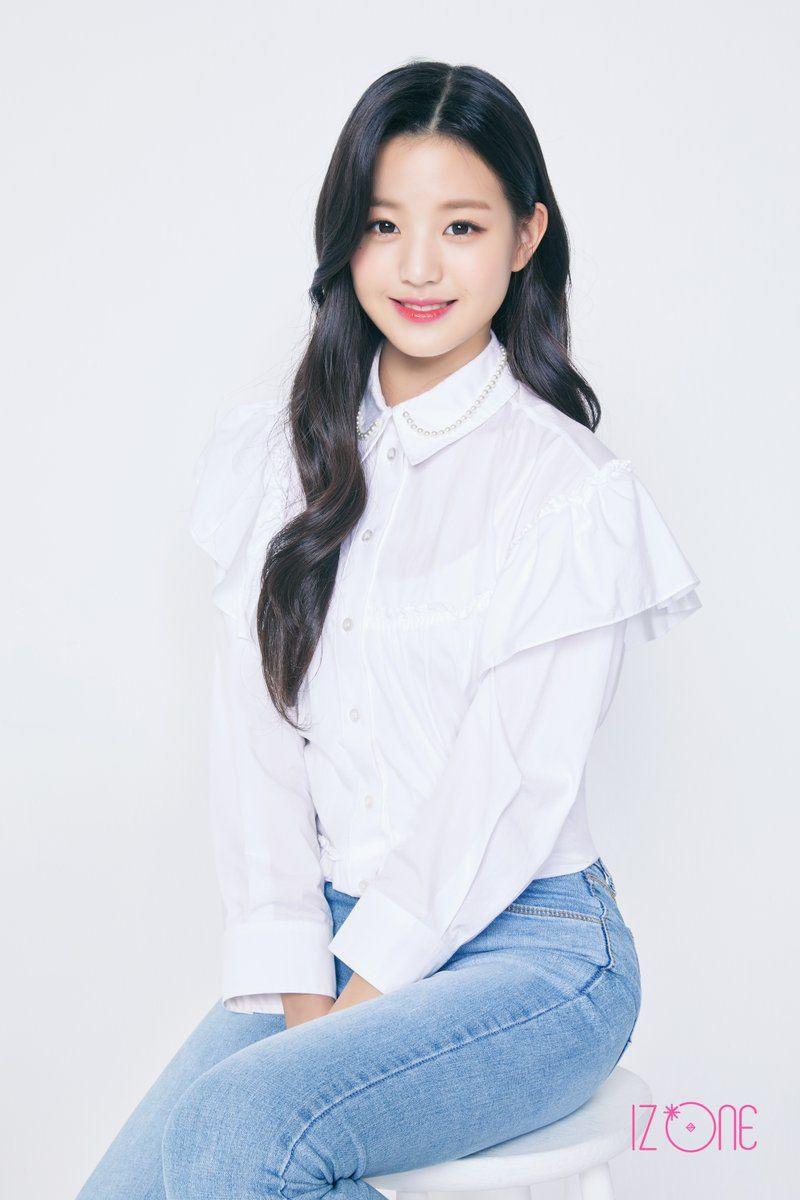 800x1200 Update: IZ*ONE Looks Stunning In New Profile Photo