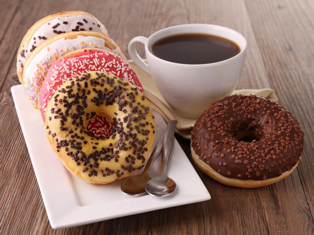 1024x768 Coffee and Doughnuts on a Run