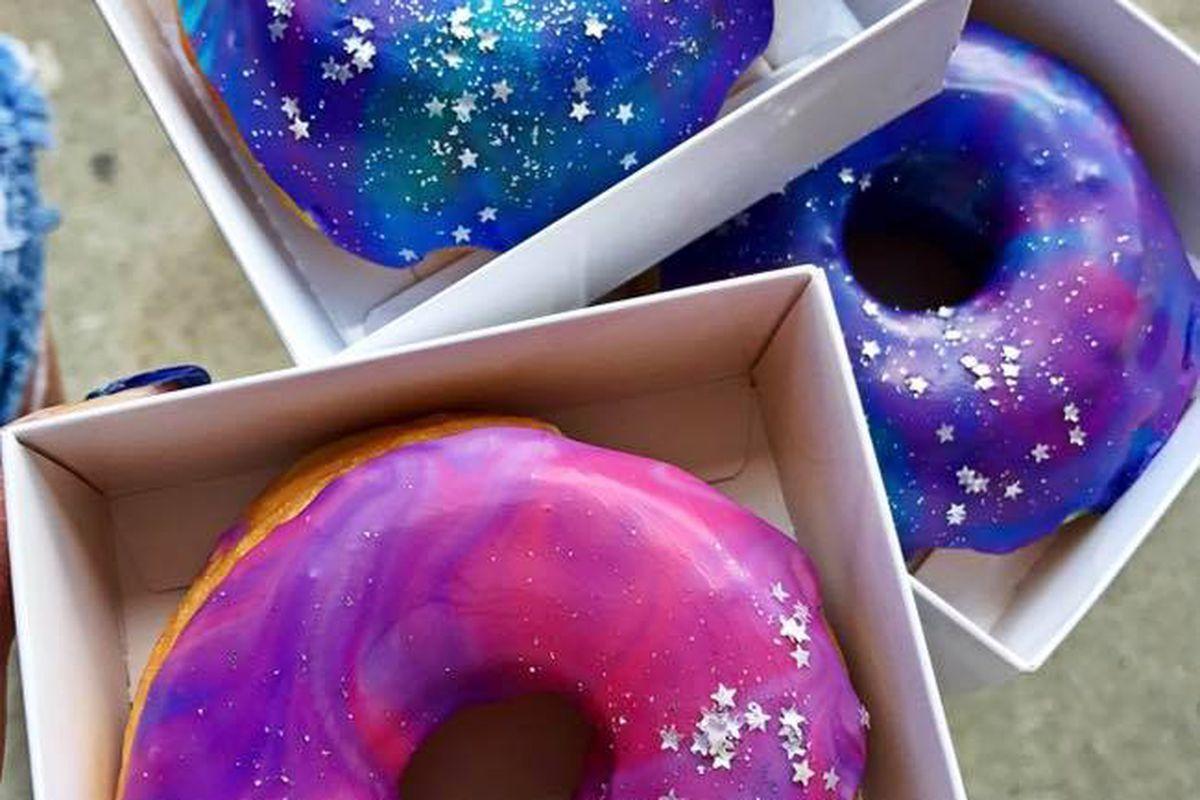 Galaxy Donut Wallpapers Top Free Galaxy Donut Backgrounds Wallpaperaccess 