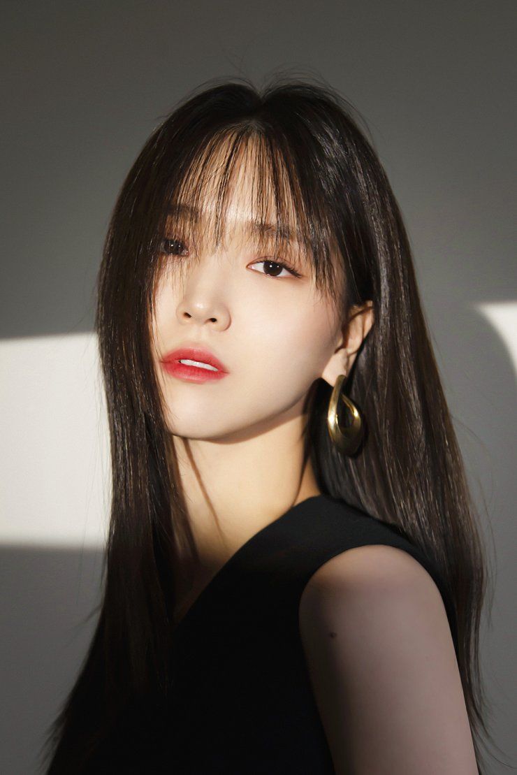 740x1109 Kim Ji Eun Wallpaper