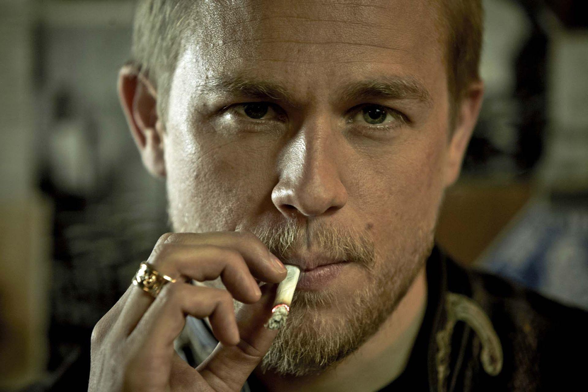 1920x1280 Charlie Hunnam HD Wallpaper. Background Imagex1280