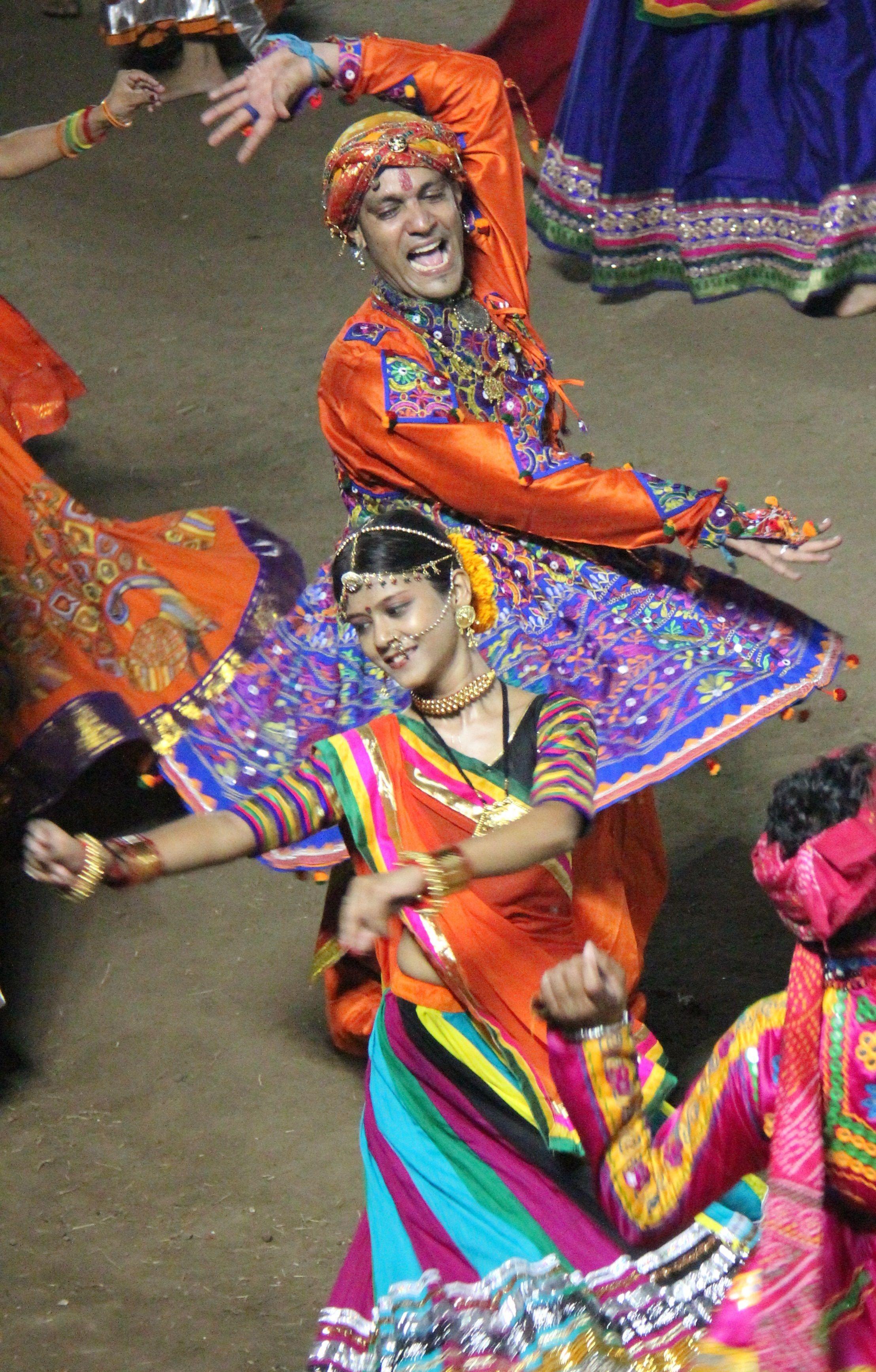 2216x3472 Garba (dance)