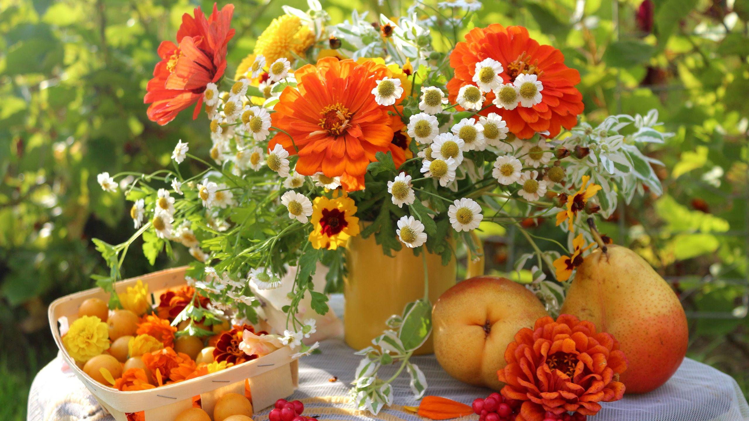 2560x1440 bouquet, table, on, fruit, summer garden, colors