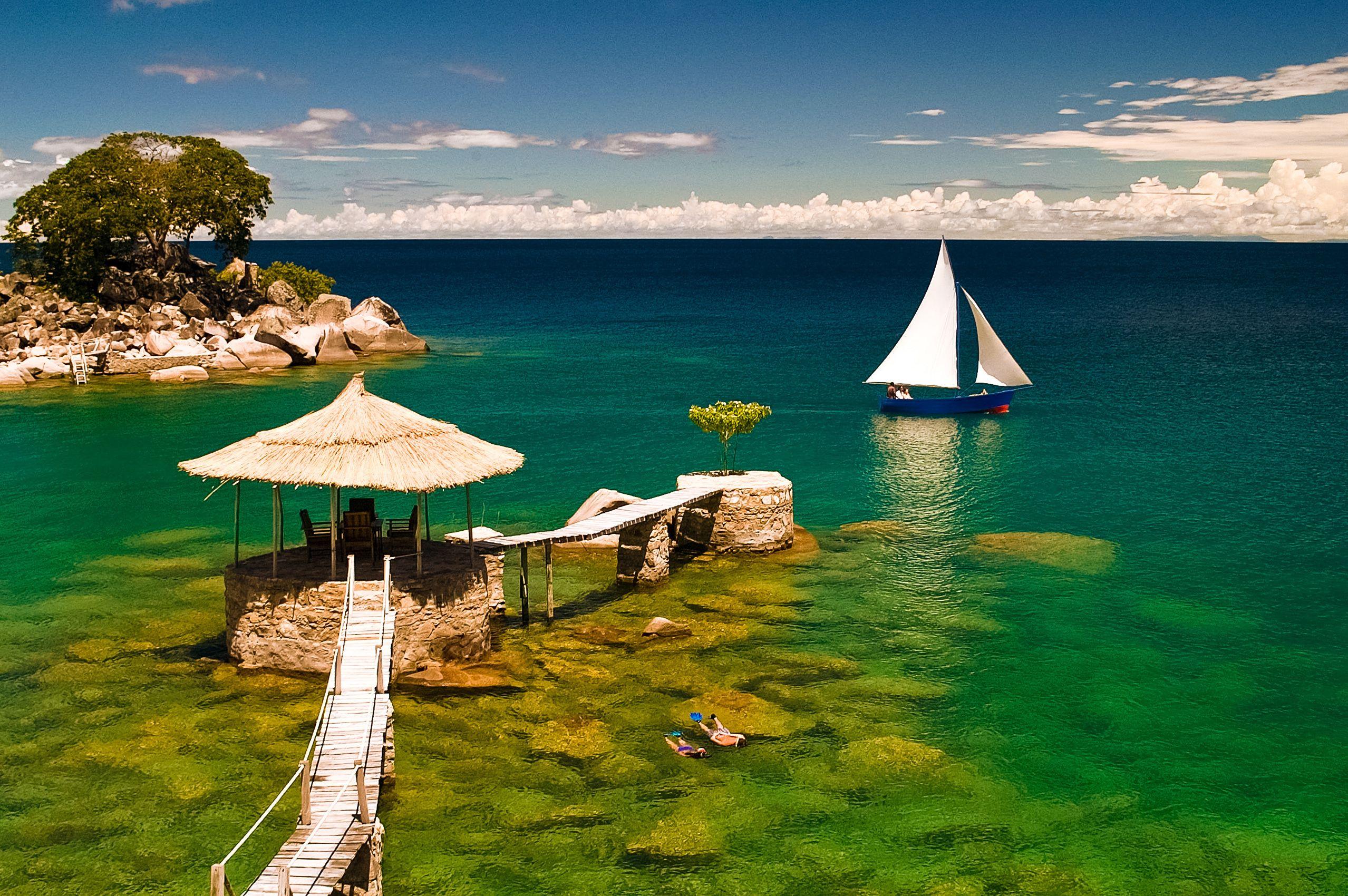 2557x1700 Fantastic travel Desktop wallpaper 1024x768