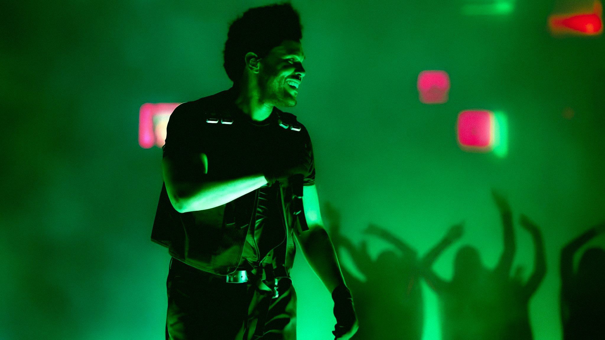 2048x1152 the weeknd dropped kiss land