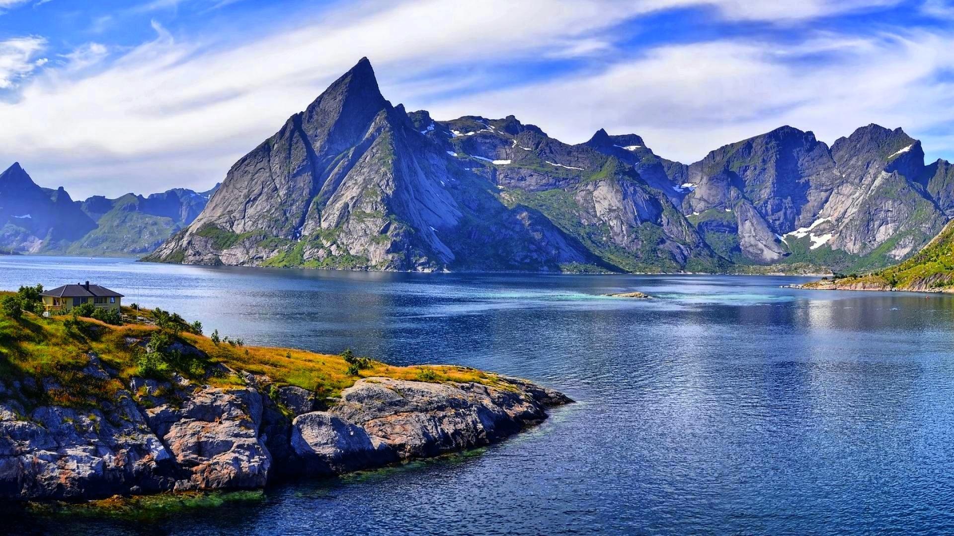 1920x1080 Mountain Desktop Wallpaper