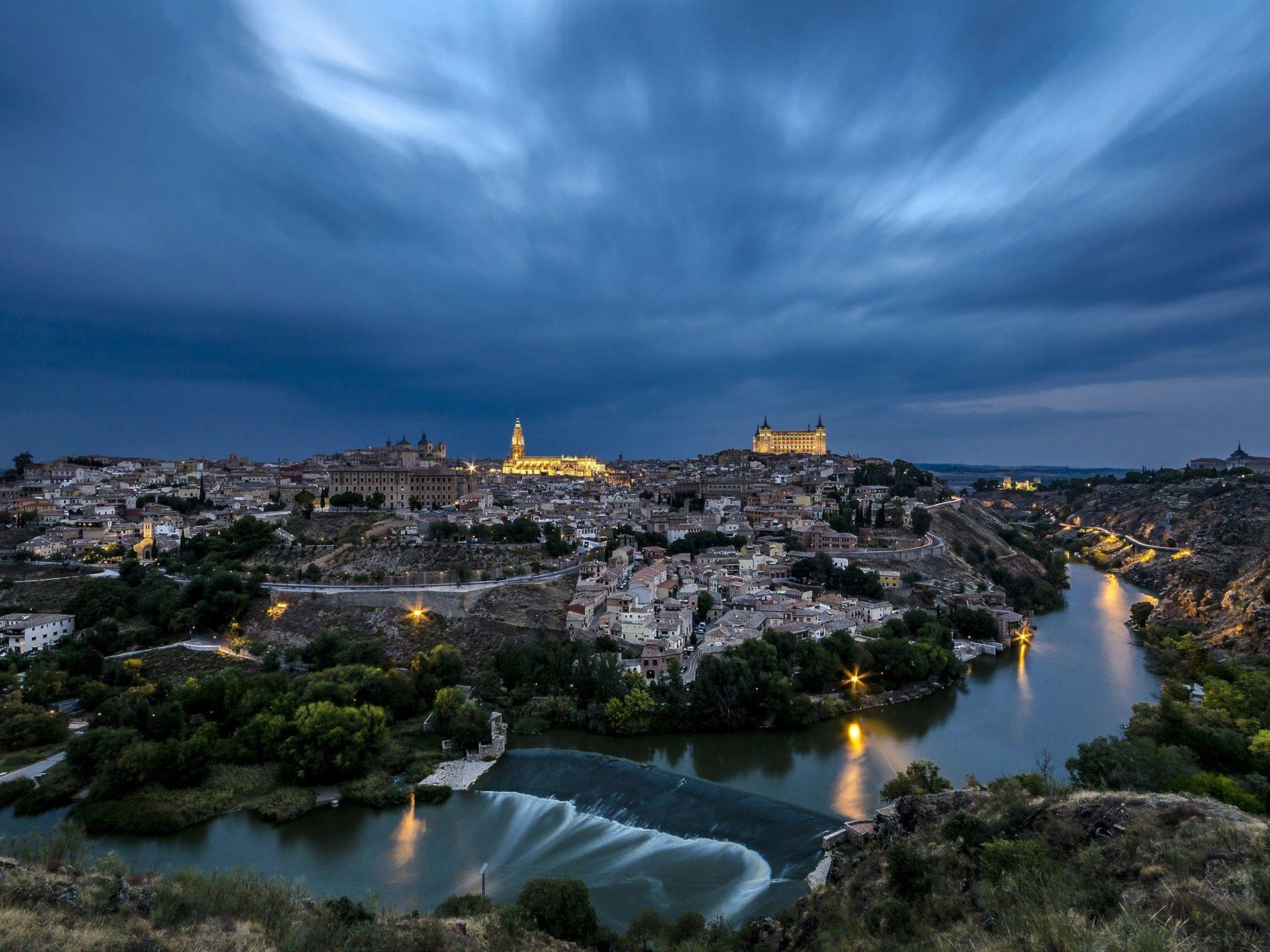 1920x1440 Toledo, Spain, city, dusk, river, houses, sky, clouds
