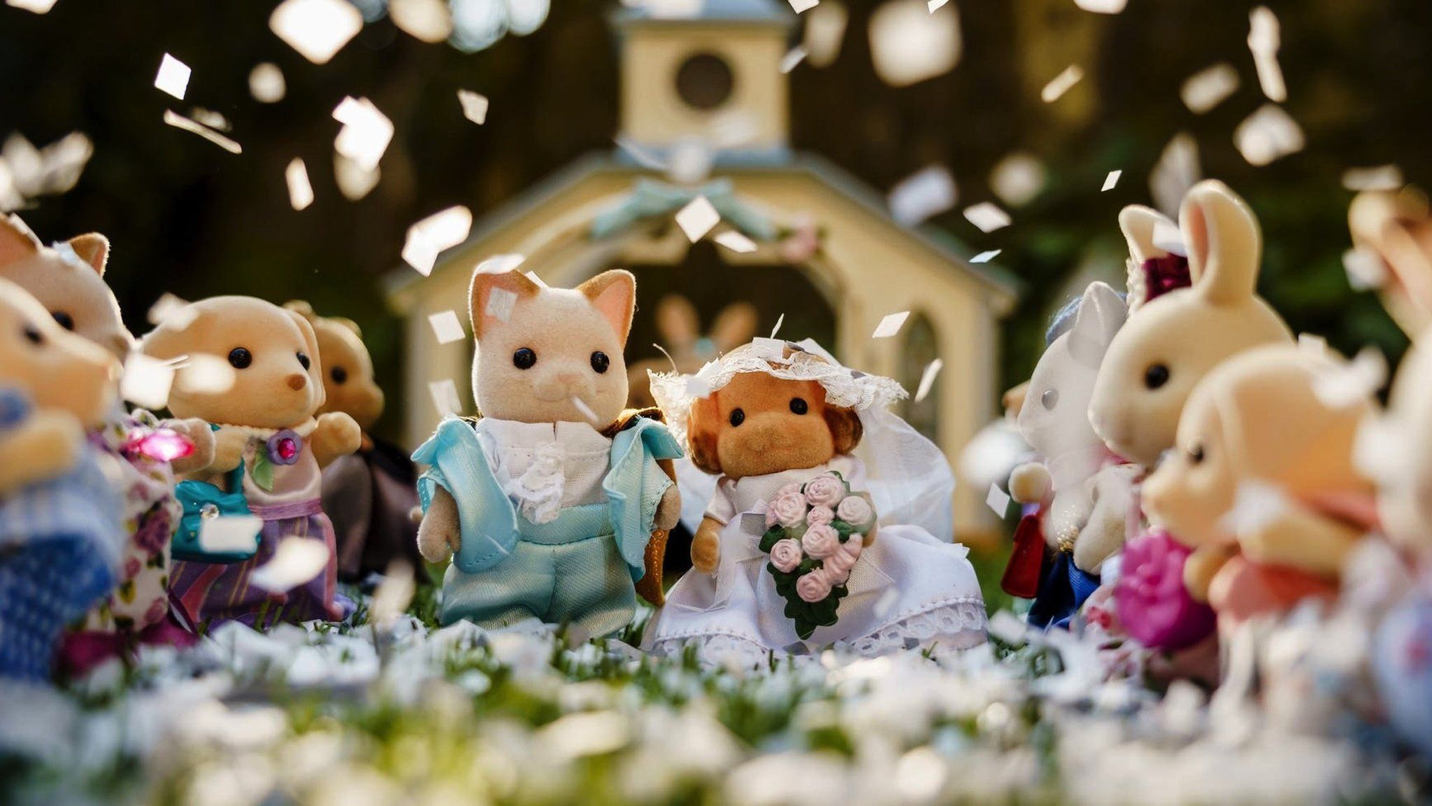 2048x1152 Tiny wedding shot
