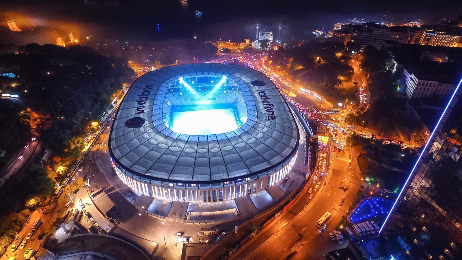 1600x900 Tüpraş Stadyumu