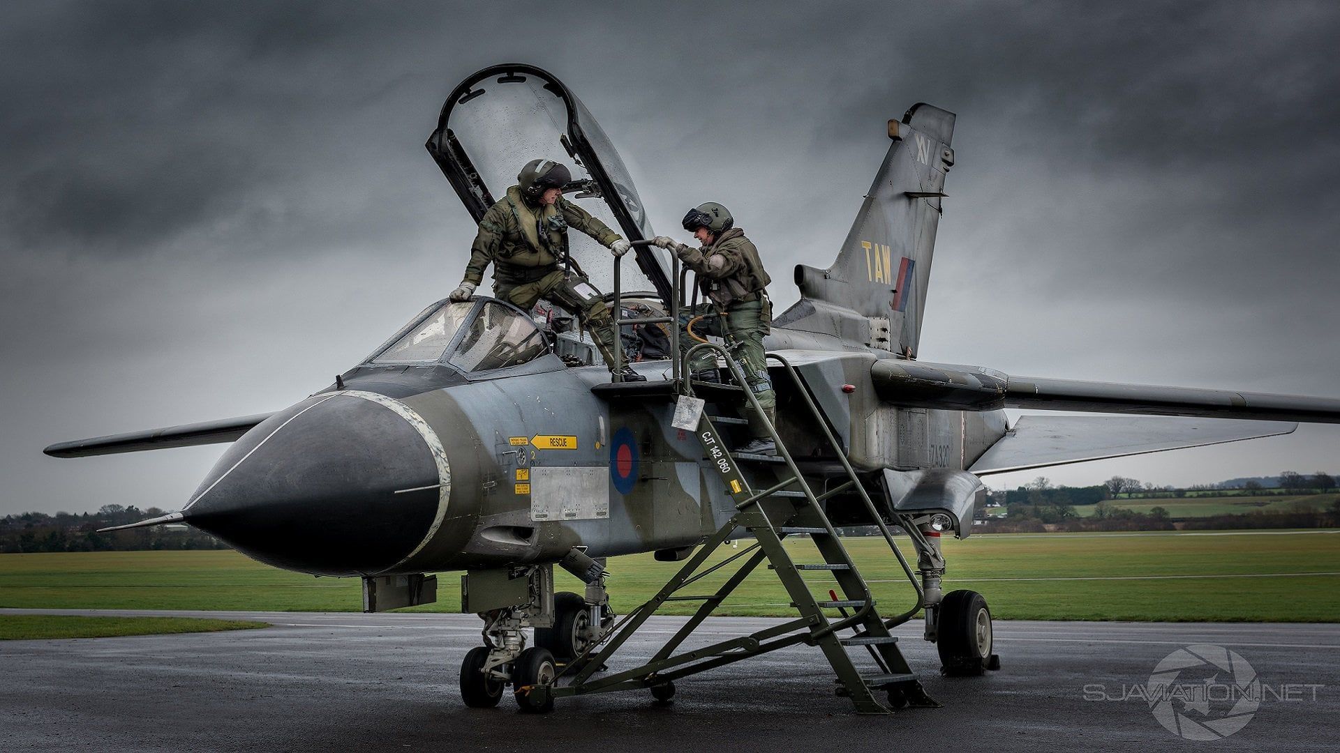 1920x1080 Panavia Tornado GR.1 ZA320 1920x1080