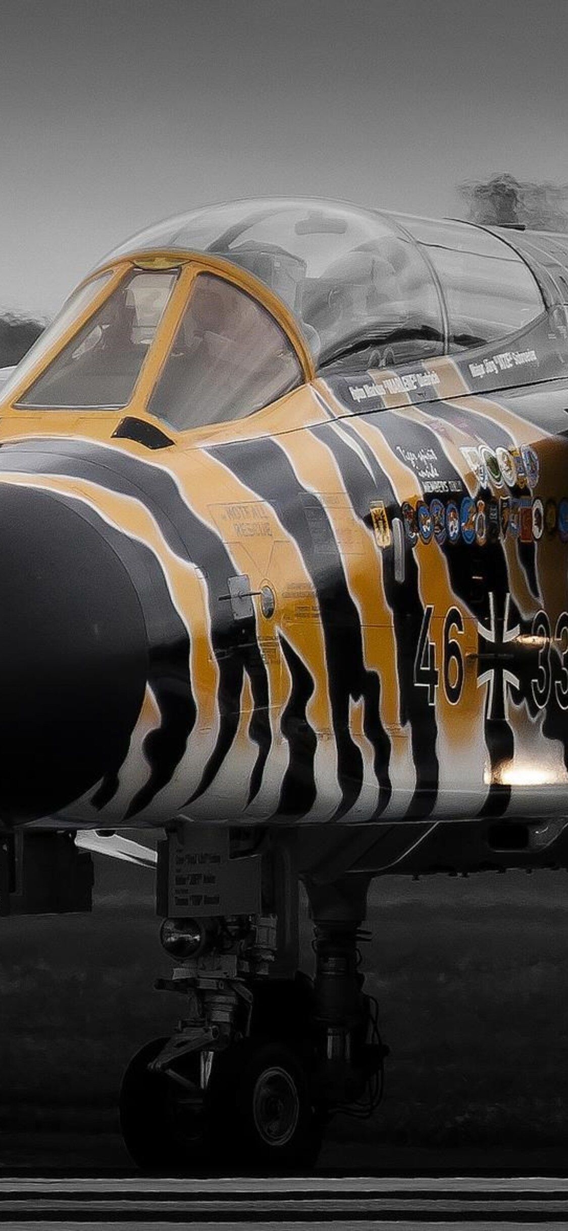 1125x2436 Panavia Tornado iPhone XS