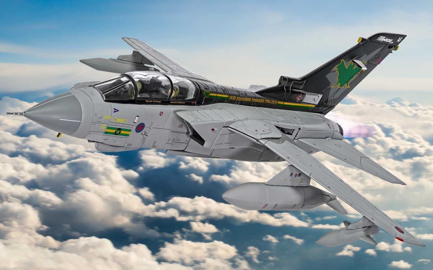 1500x938 AA33620 Corgi. Panavia Tornado GR.4