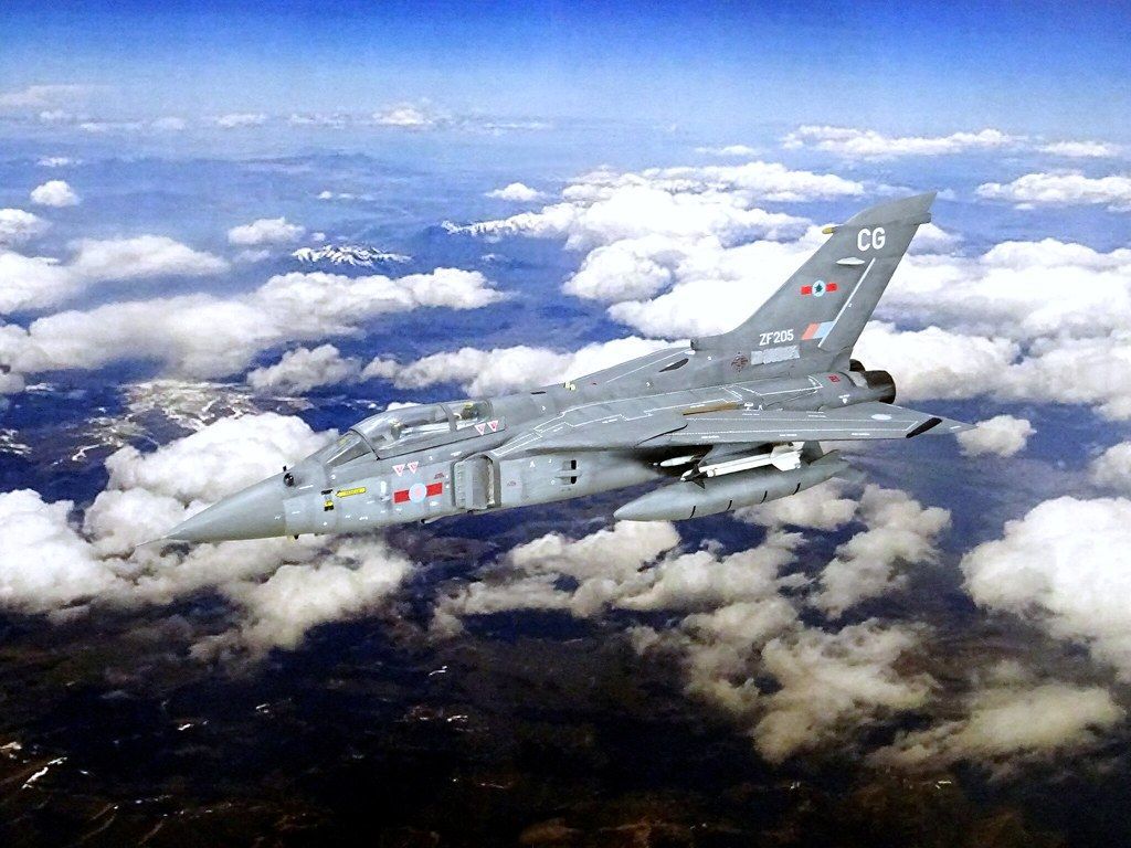 1024x768 1:72 Panavia “Tornado F.6”; aircraft