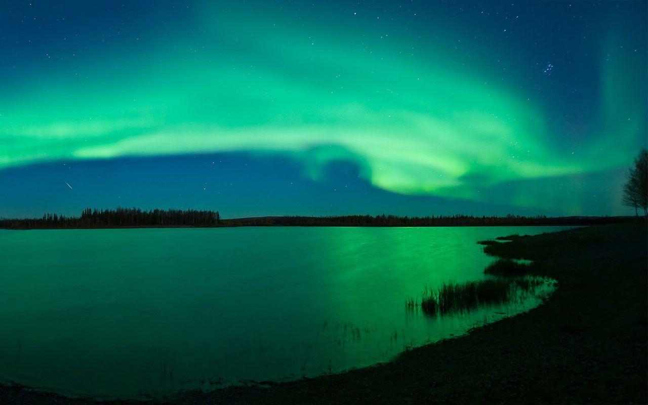 1280x800 Beautiful And Brilliant Aurora High Definition Desktop