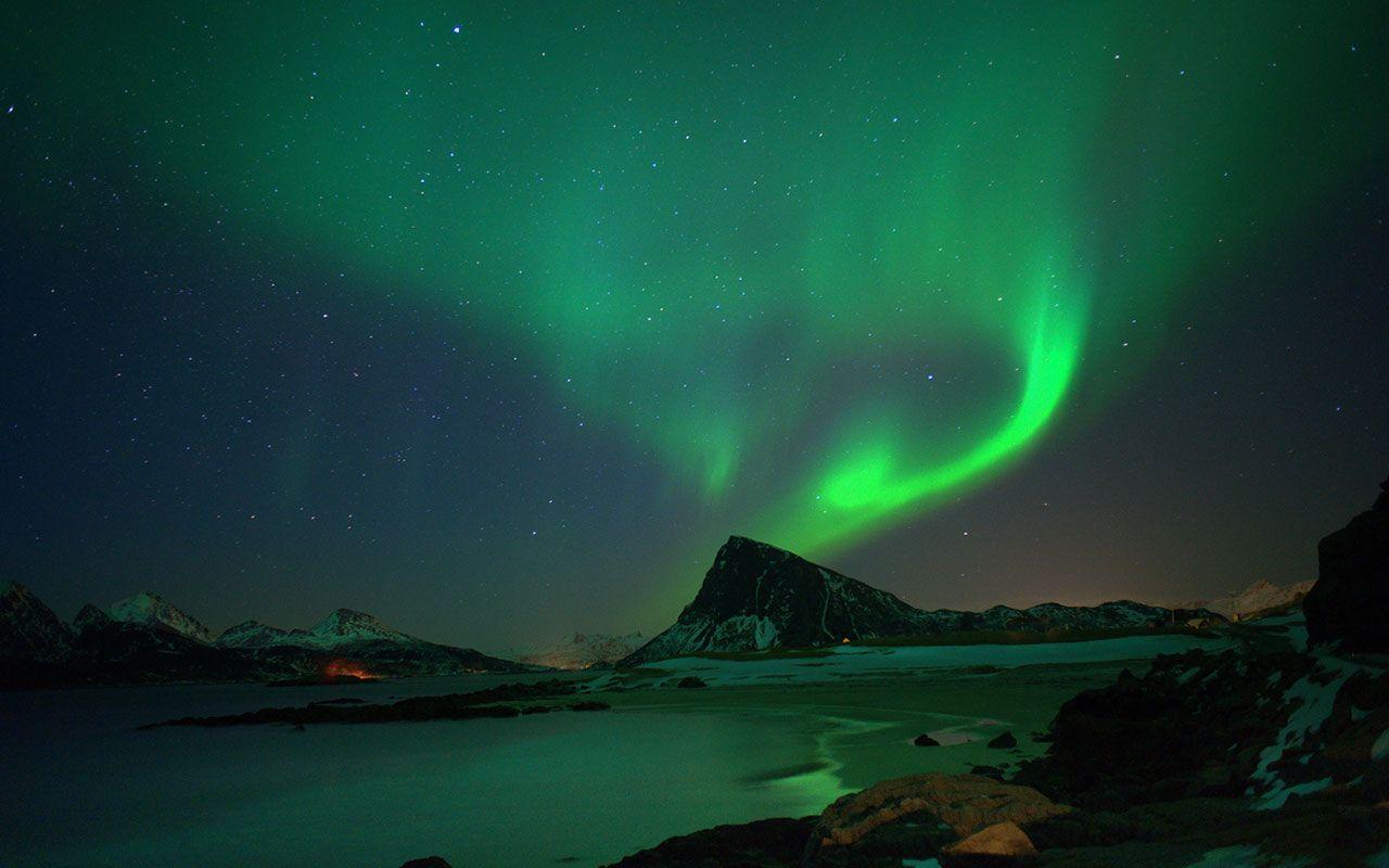 1280x800 Beautiful And Brilliant Aurora High Definition Desktop