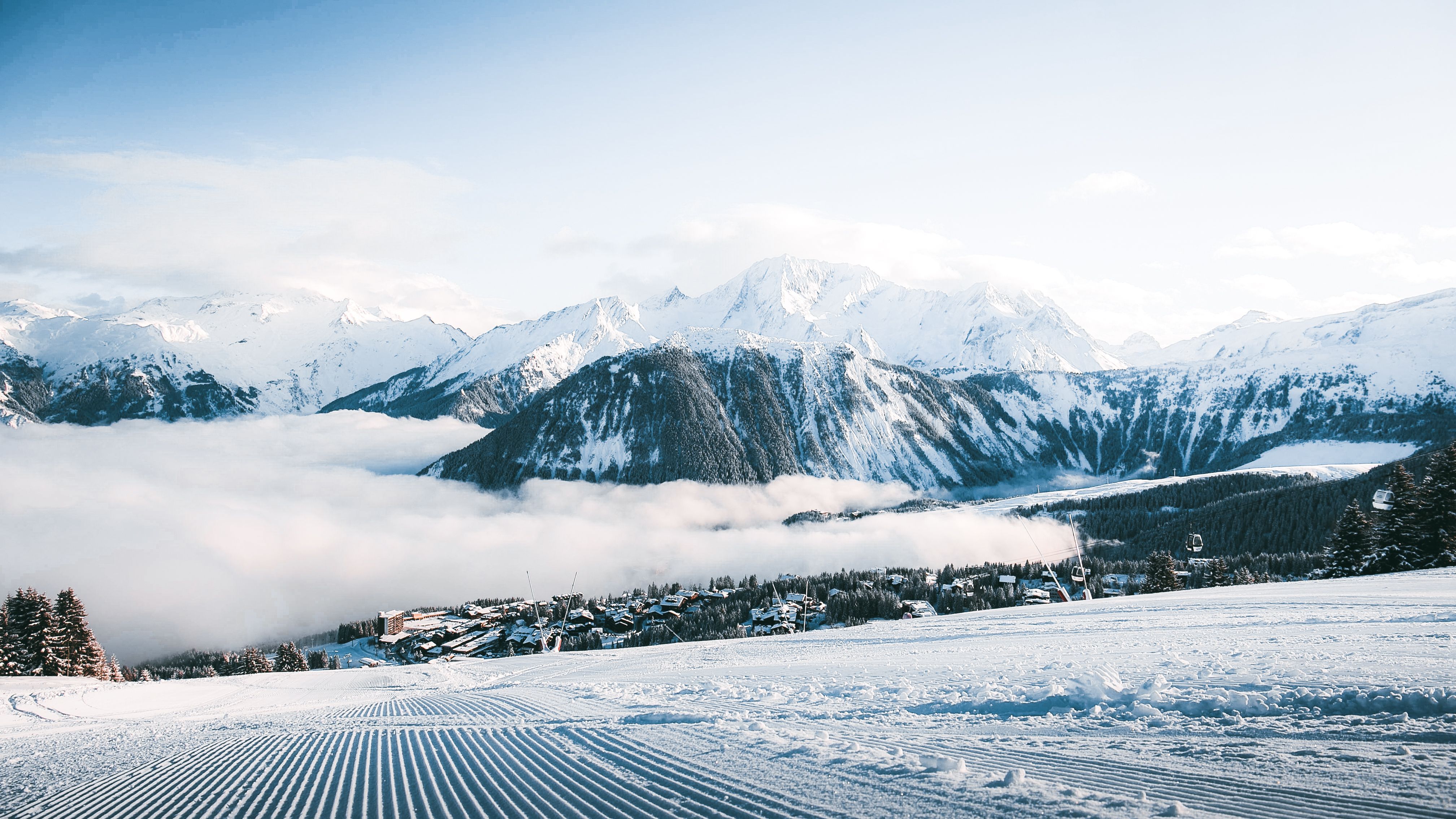 4033x2269 Courchevel Valley
