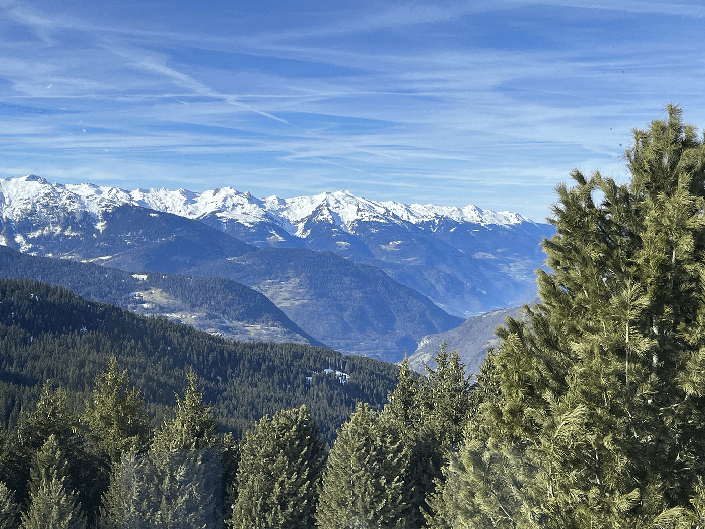 1400x1050 Crazy Courchevel, mystifying Meribel
