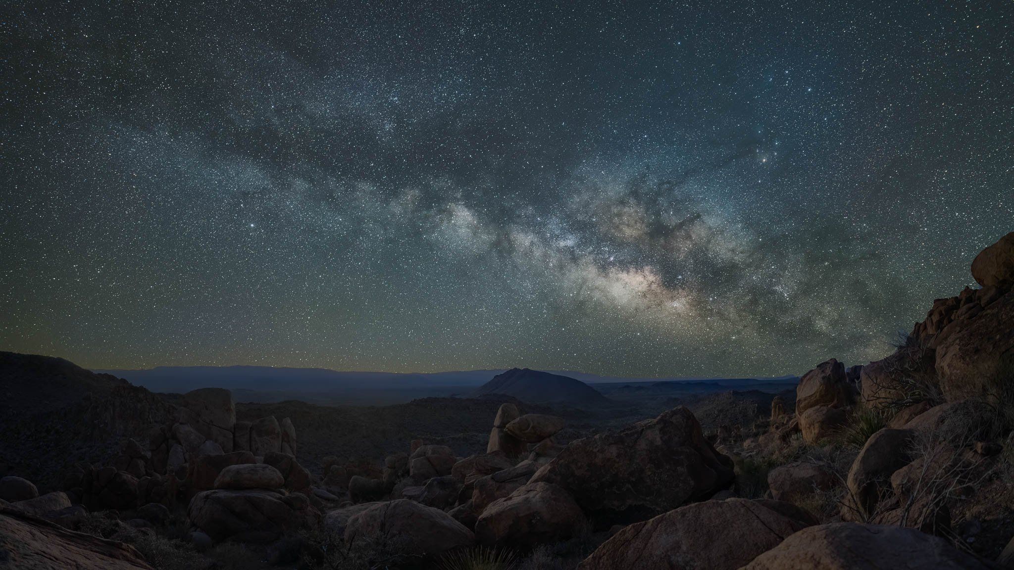 2048x1152 Big Bend Milky Way at Balanced Rock 2