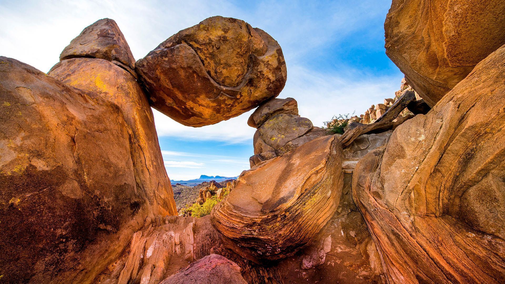 1920x1080 Balanced Rock in the Grapevine Hills, Big Bend National Park, Brewster County, Texas, USA. Windows Spotlight Image