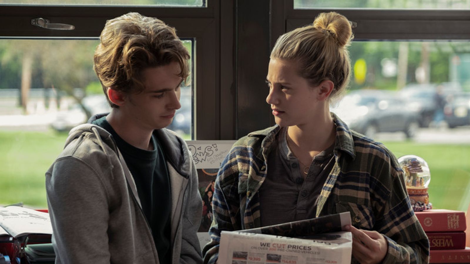 1600x900 Review: 'Chemical Hearts' is an angsty