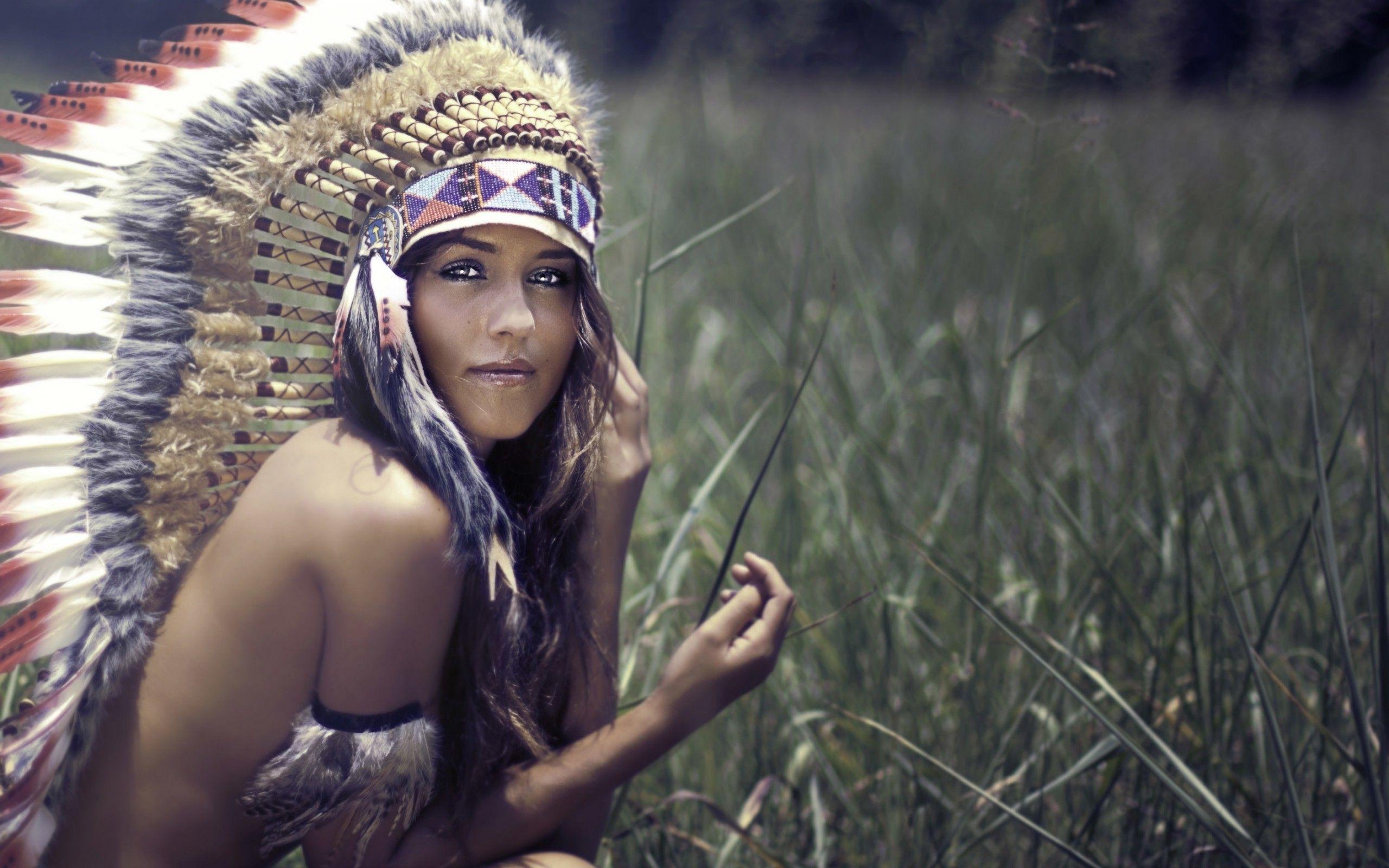 2560x1600 14619 Native_Americans Brunette Headdress Women Strategic_covering