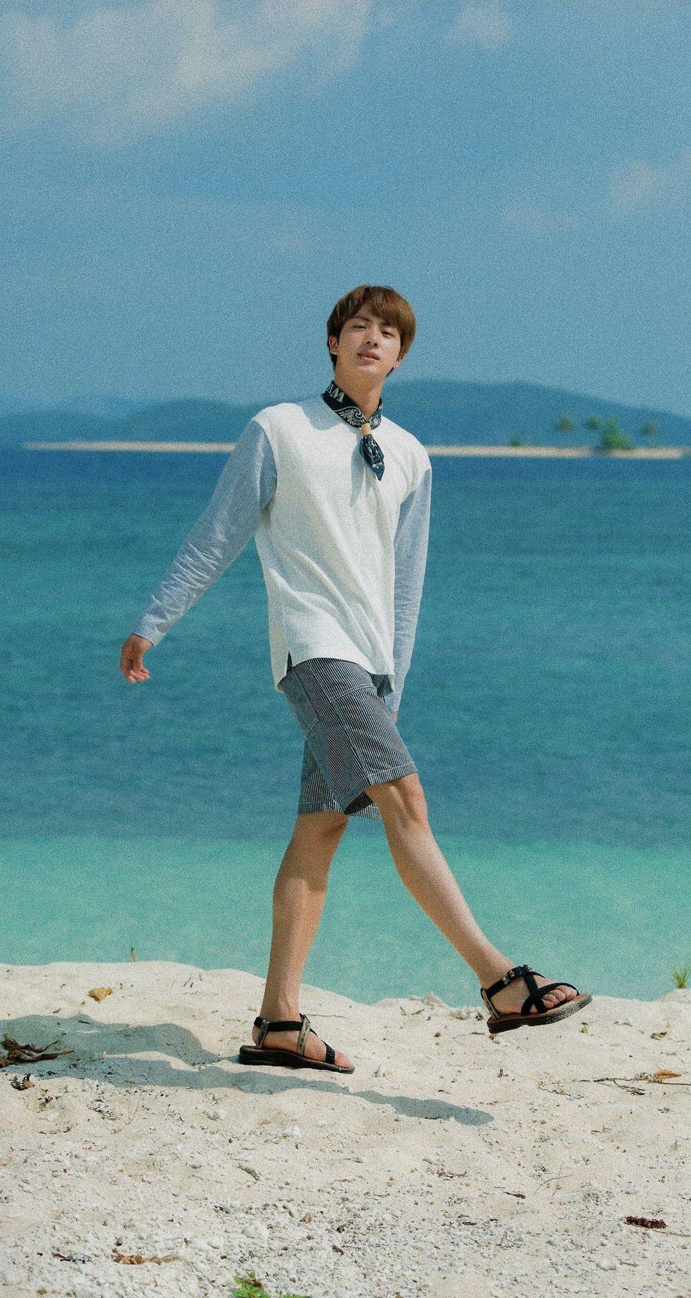 1002x1880 Kim Seokjin Wallpaper