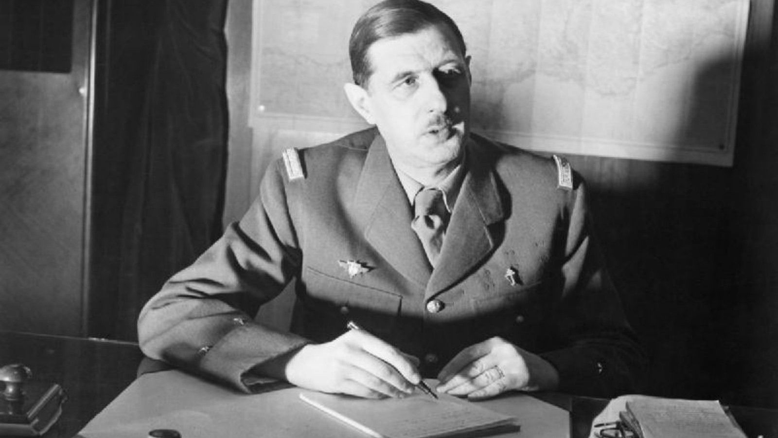 1600x900 Charles de Gaulle: The Last Romantic