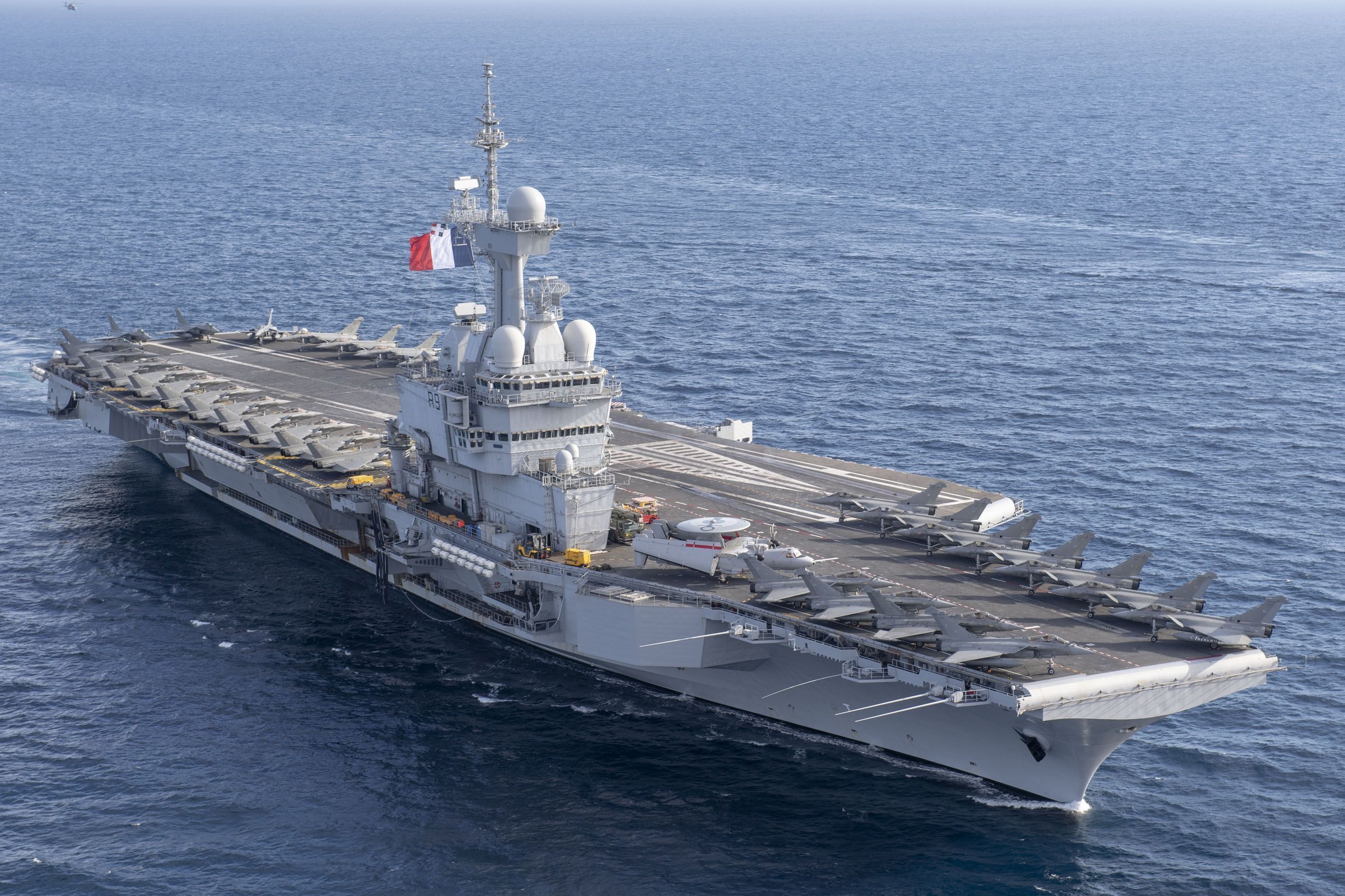 2835x1890 French Carrier Charles de Gaulle (R91)