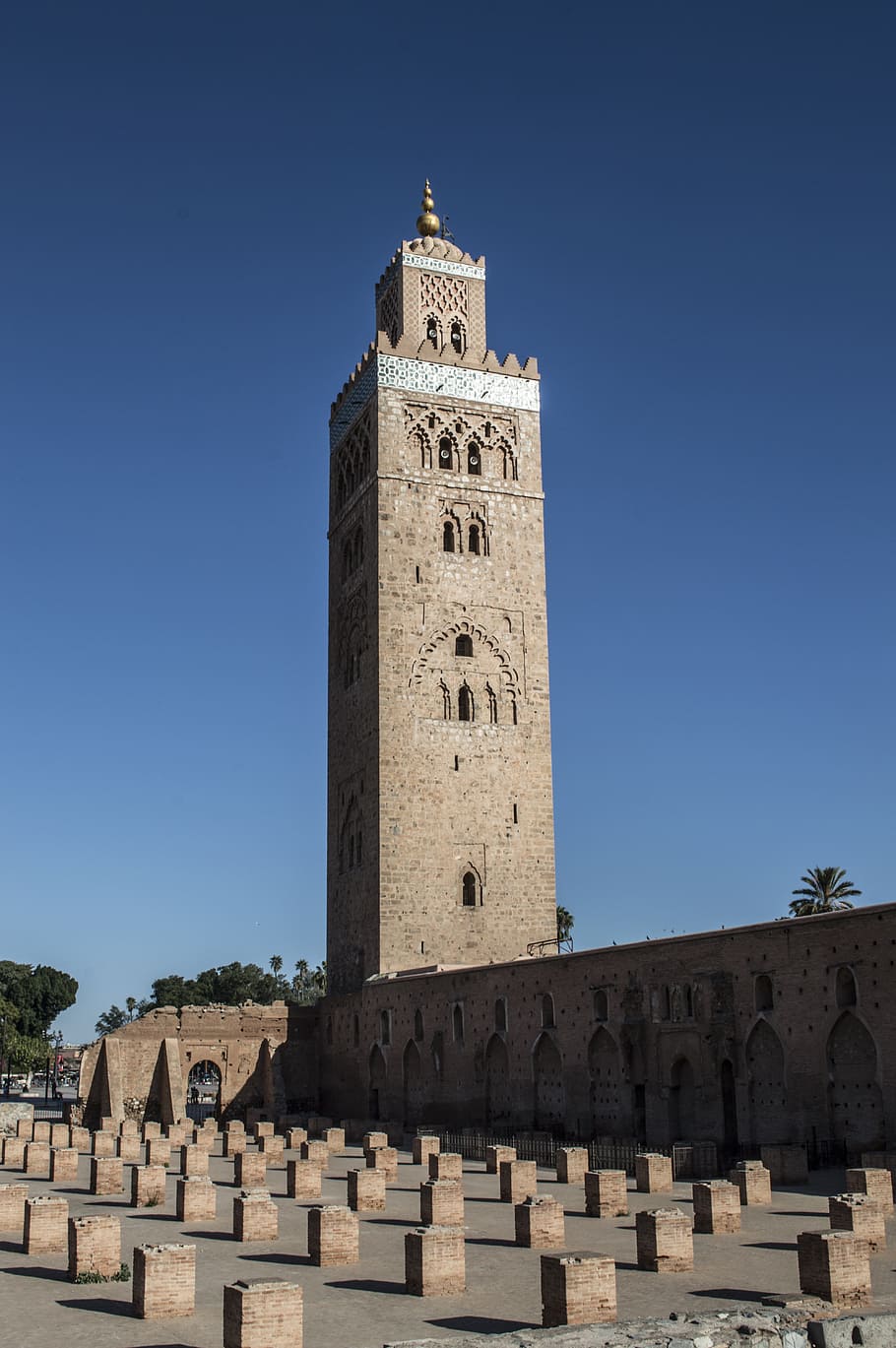 Hình nền HD 910x1369: tháp gạch, nhà thờ Hồi giáo, Marrakesh, Maroc