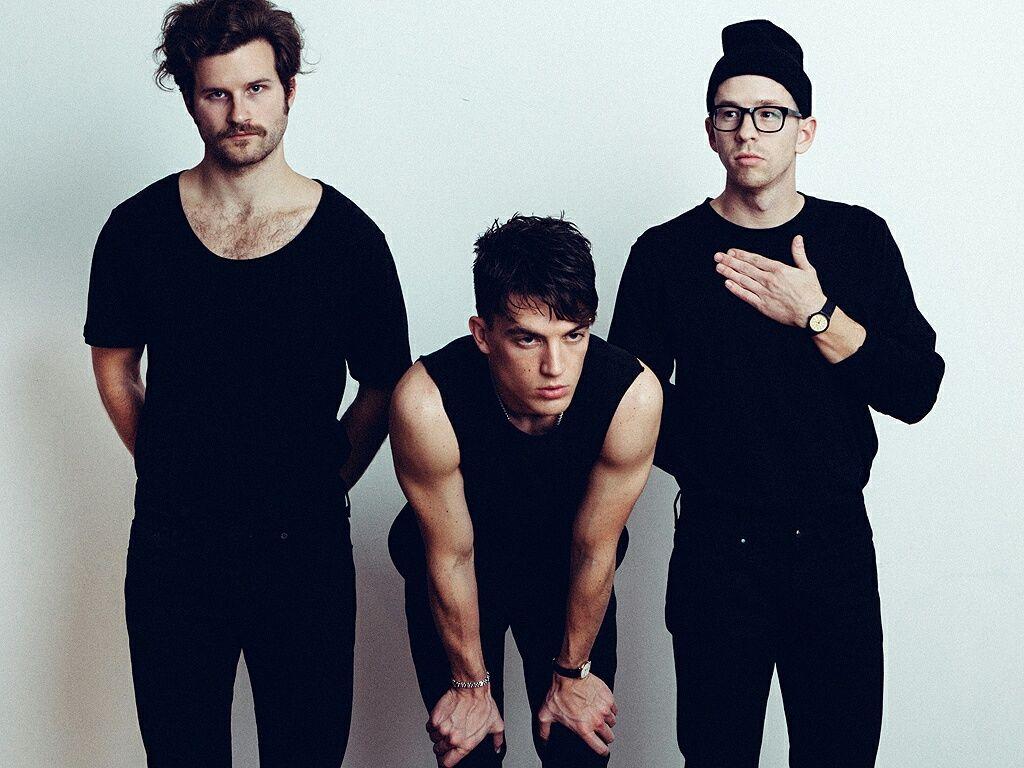 1024x768 image about LANY
