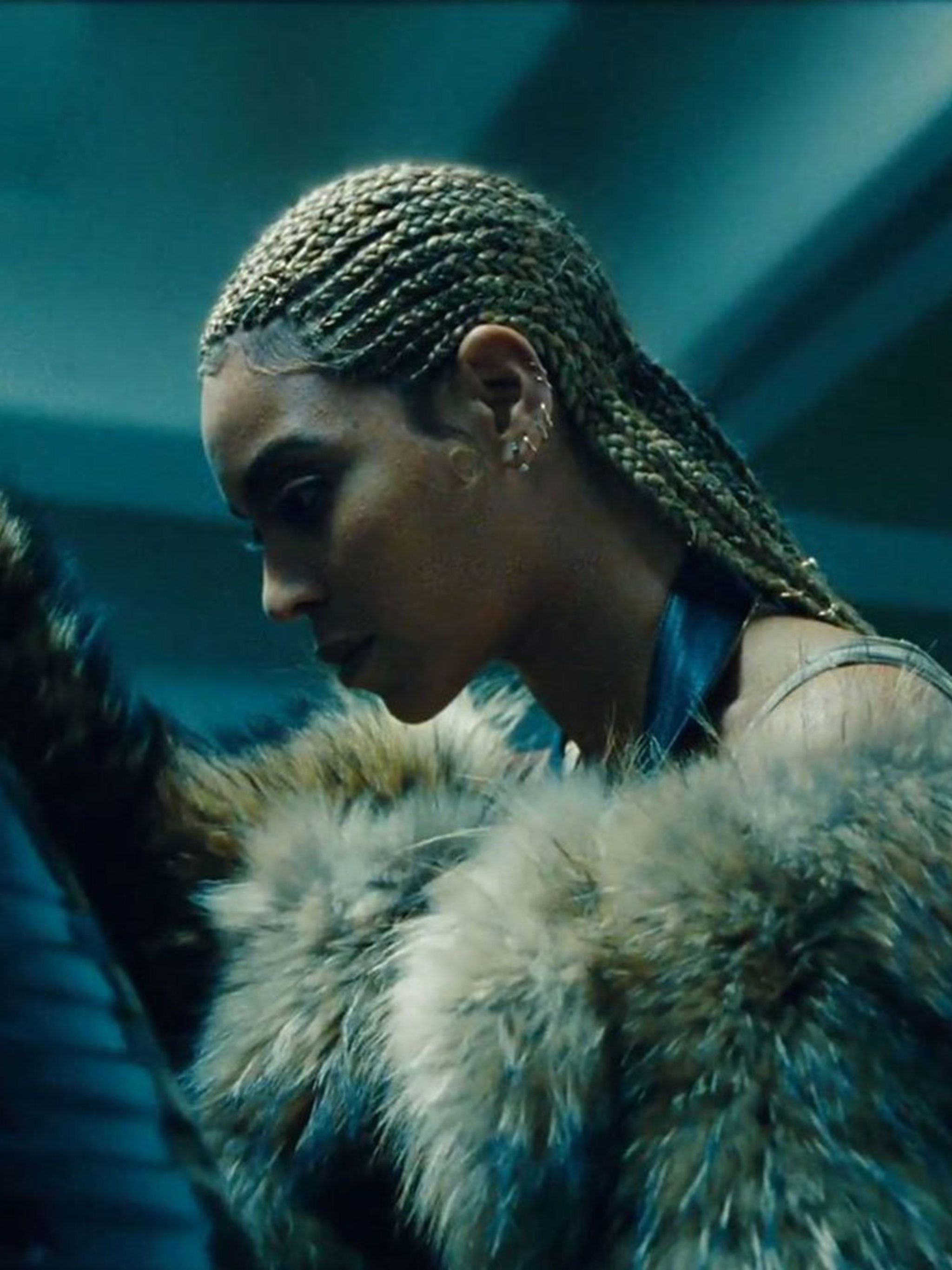 2048x2730 Beyonc├® Releases Lemonade Album