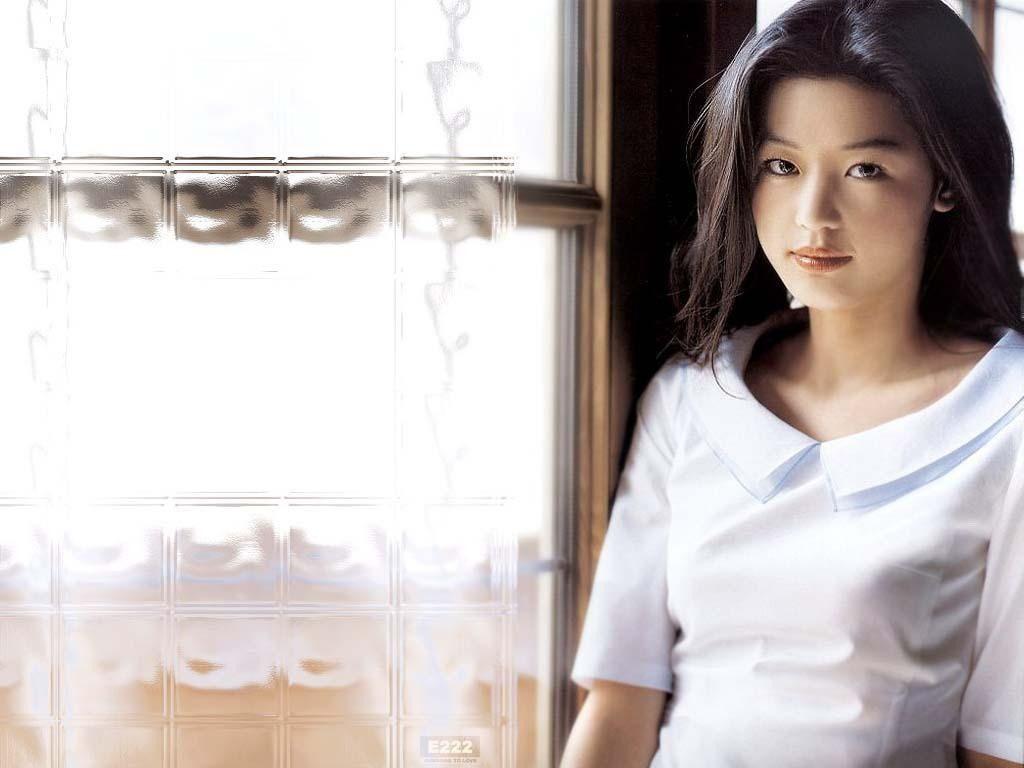 1024x768 Jeon Ji Hyun Wallpaper
