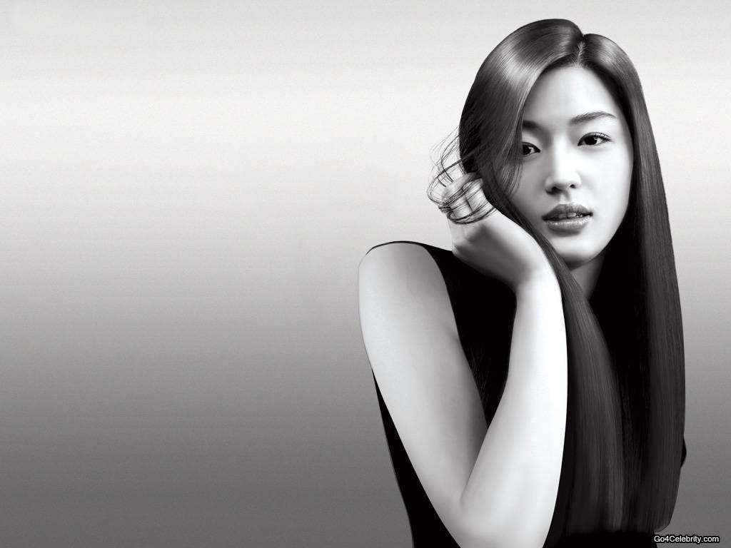 1024x768 Jeon Ji Hyun Korean Actress HD wallpaper