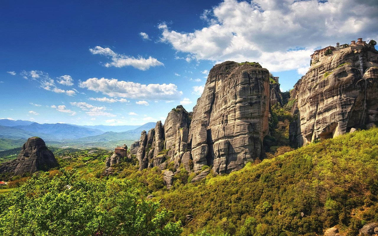 1280x800 Delphi Meteora Desktop Wallpaper