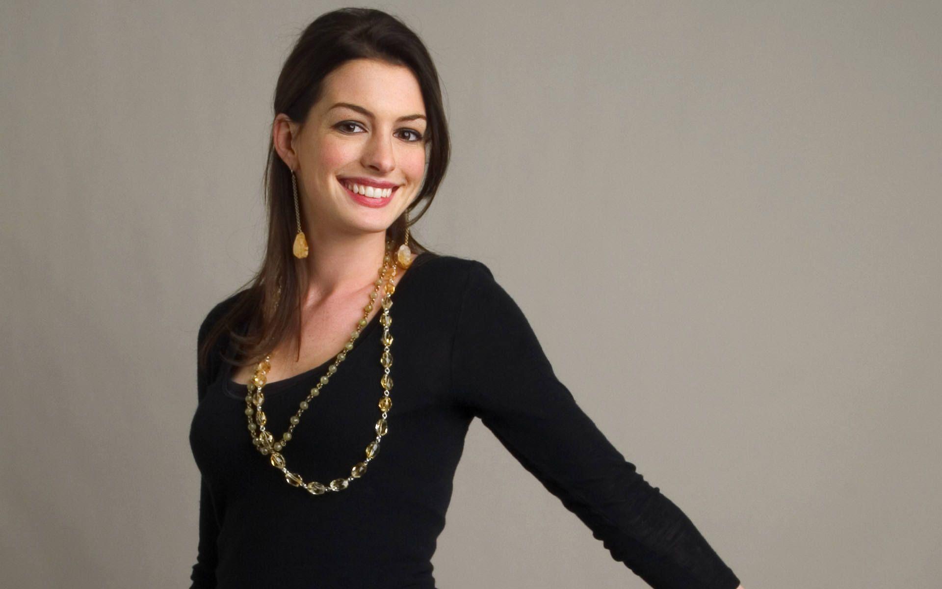 1920x1200 Anne Hathaway Black Dress and Long Golden Necklace Wallpaper