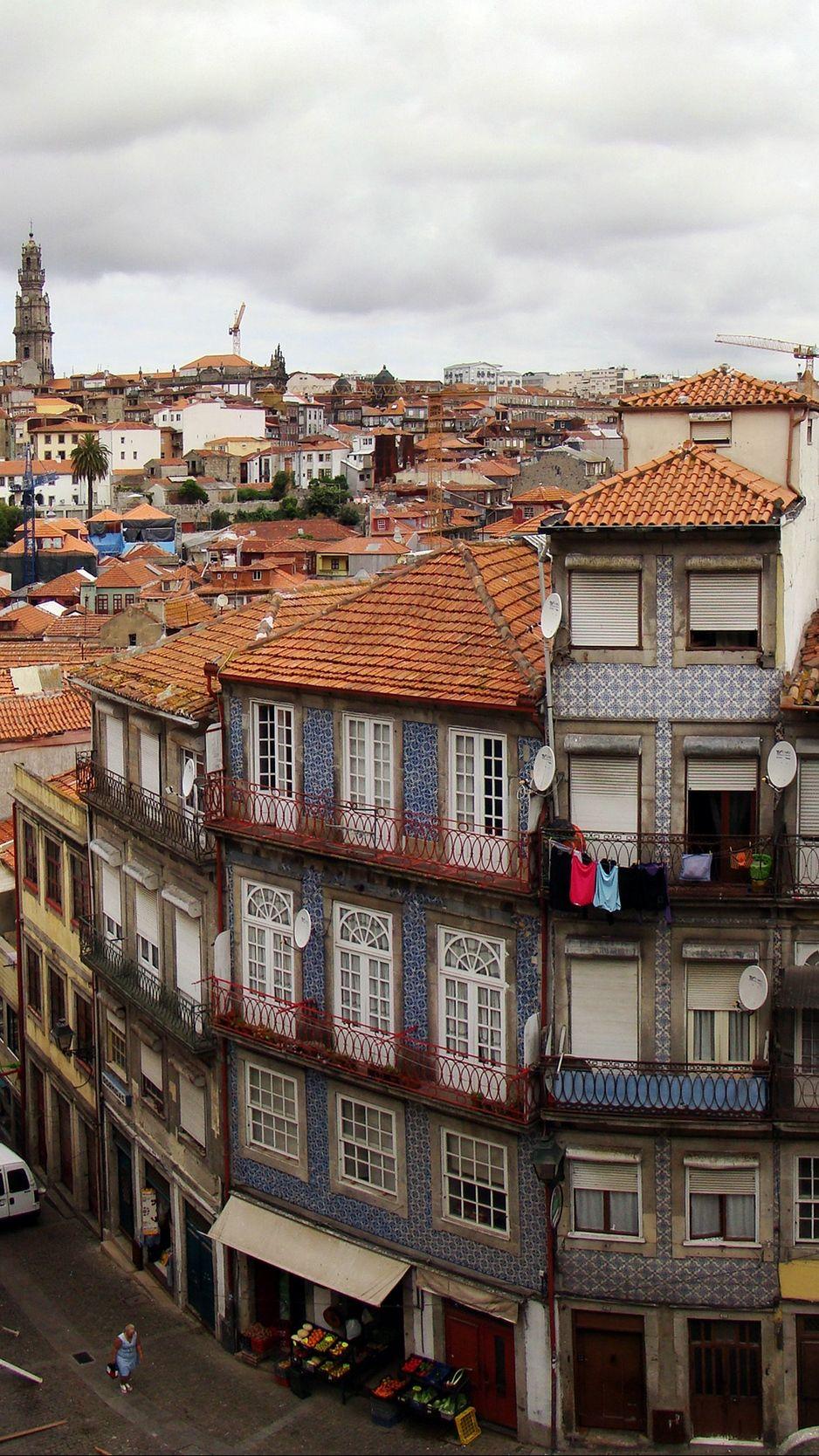 938x1668 Download wallpaper 938x1668 portugal, porto, old town iphone