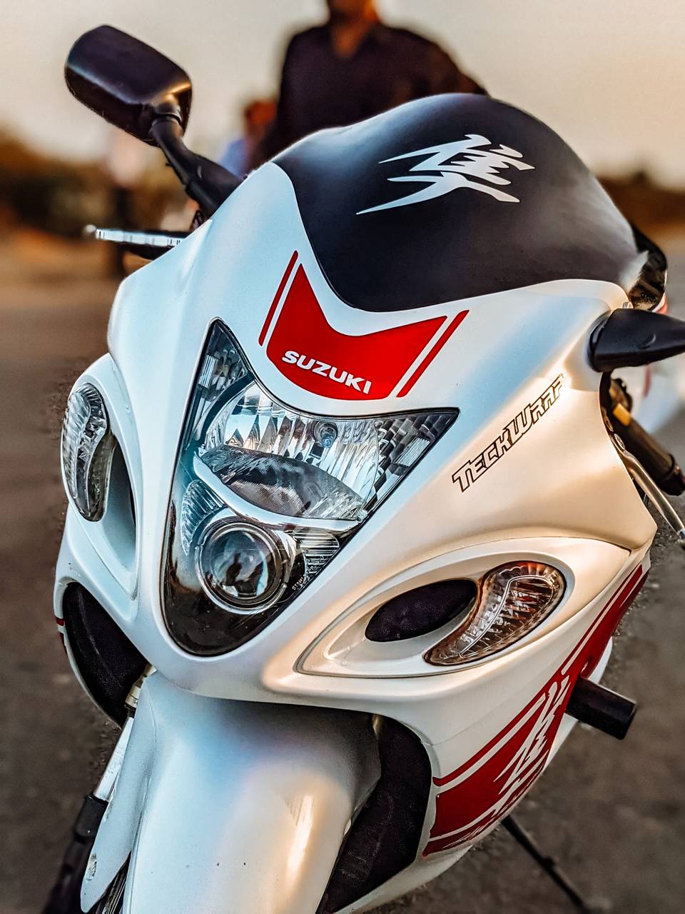 960x1280 Hayabusa 2021 Phone Wallpaper