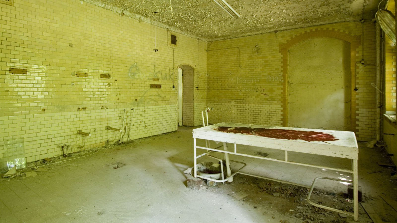 1600x900 Haunting Photo Of An Abandoned Nazi