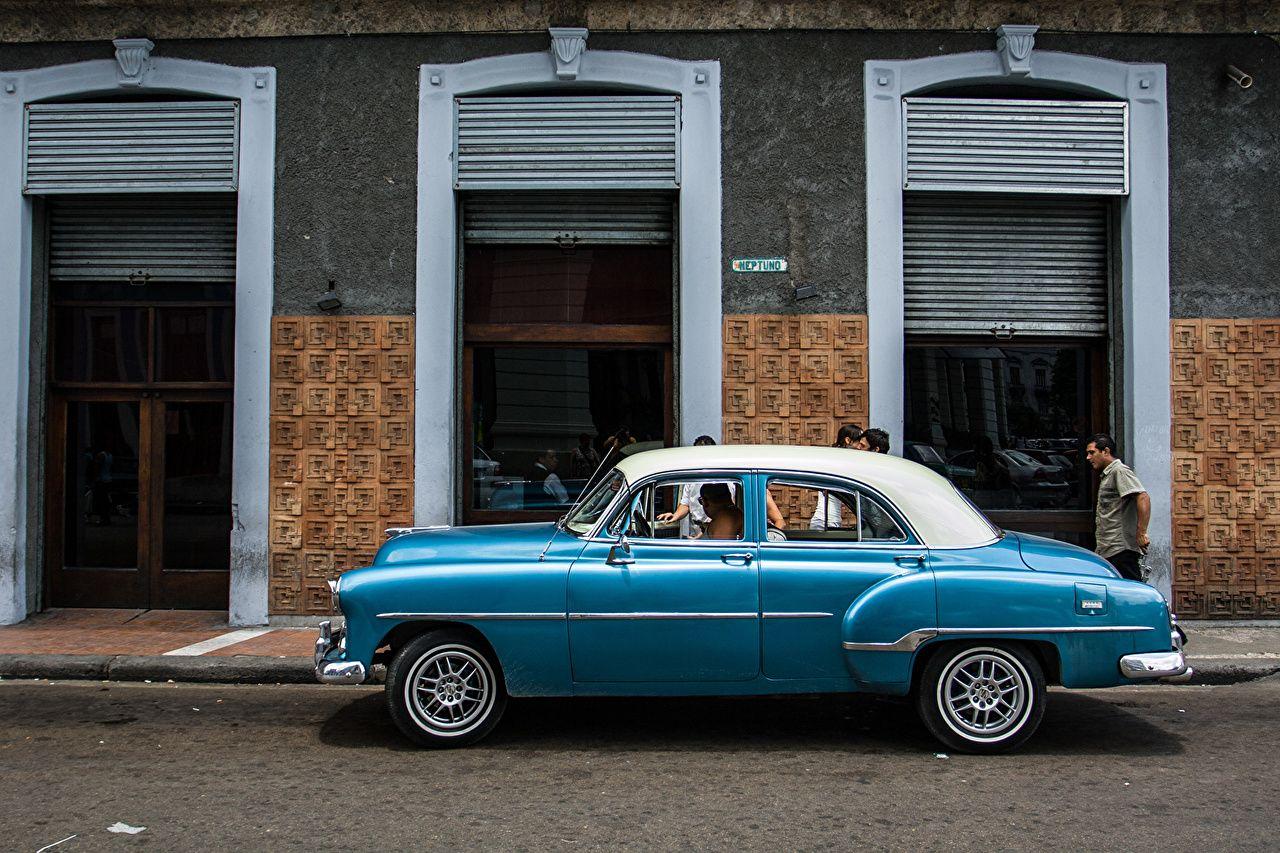 1280x853 Wallpaper street Havana Cuba Retro Light Blue Cars Side