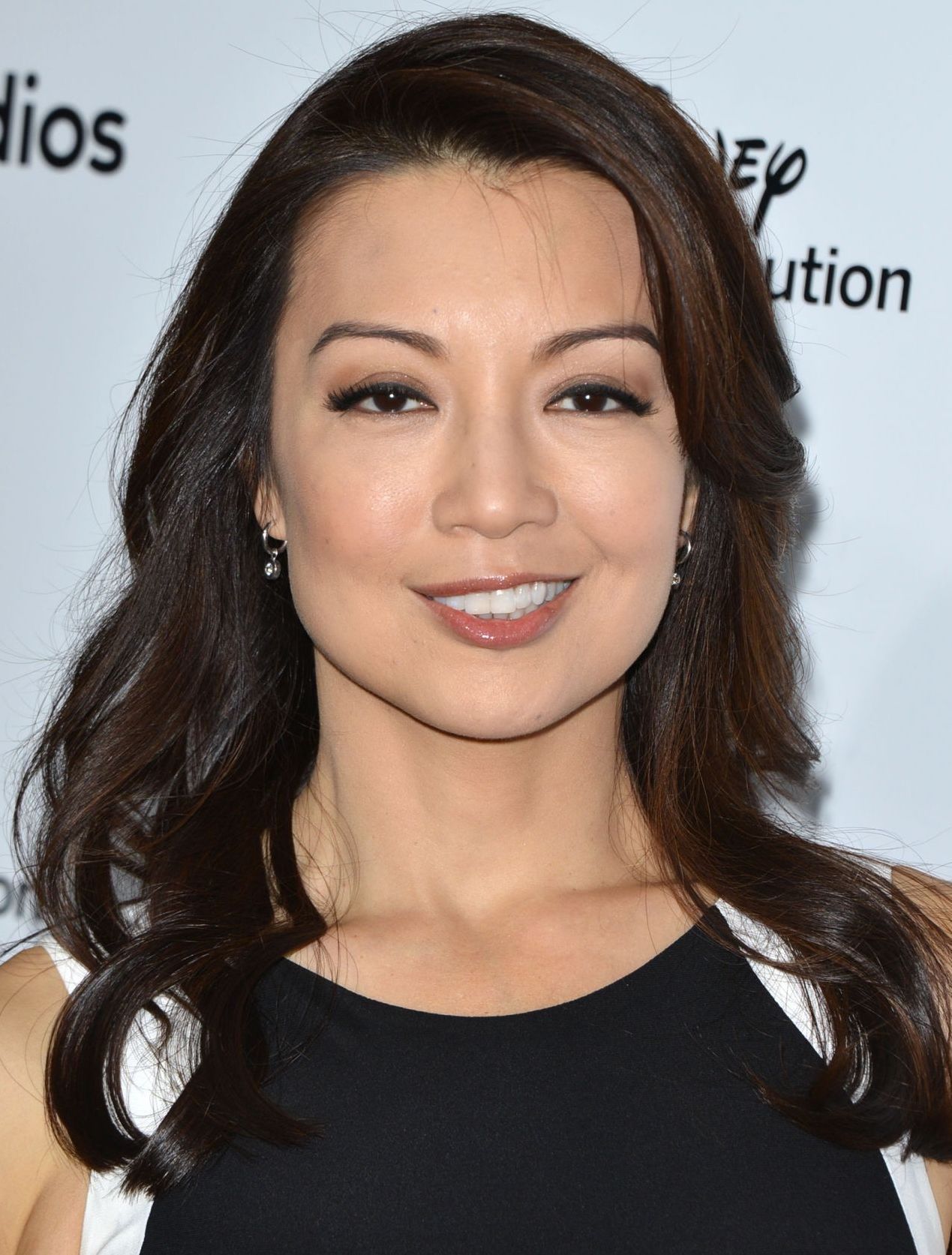 1269x1673 Ming Na Wen