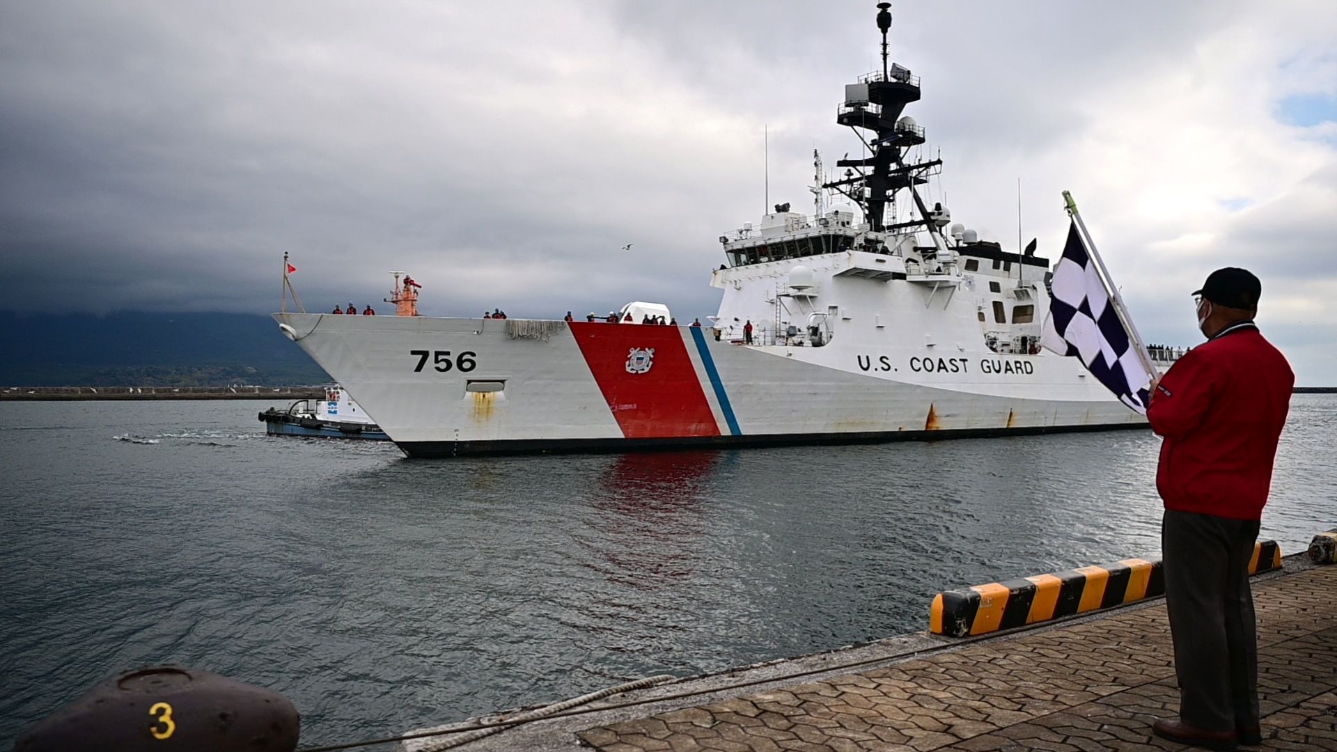 1920x1080 U.S. Coast Guard cutter departs Japan