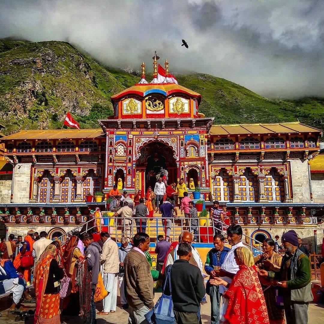 Badrinath Temple Wallpapers - Top Free Badrinath Temple Backgrounds ...