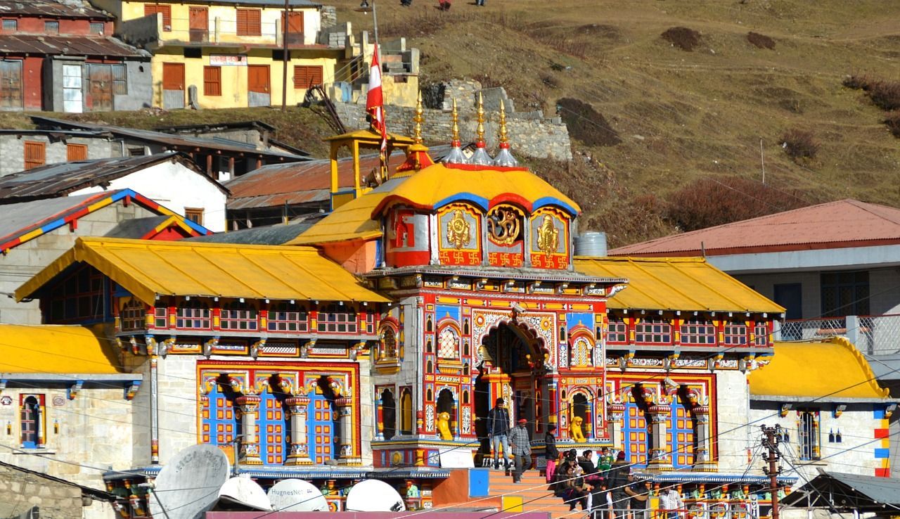 Badrinath Temple Wallpapers - Top Free Badrinath Temple Backgrounds ...