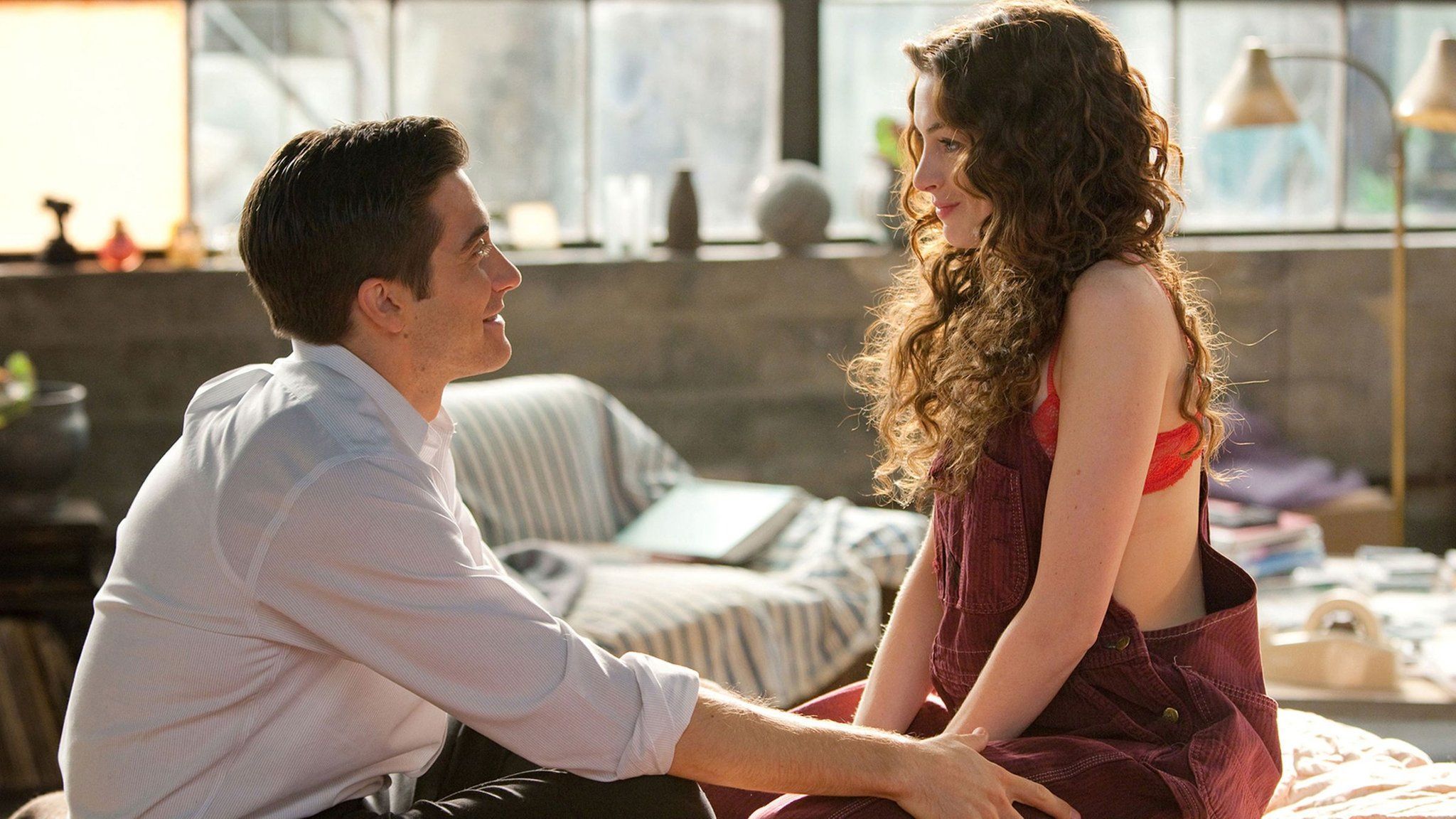 2048x1152 Love and other drugs. Jamie Randall