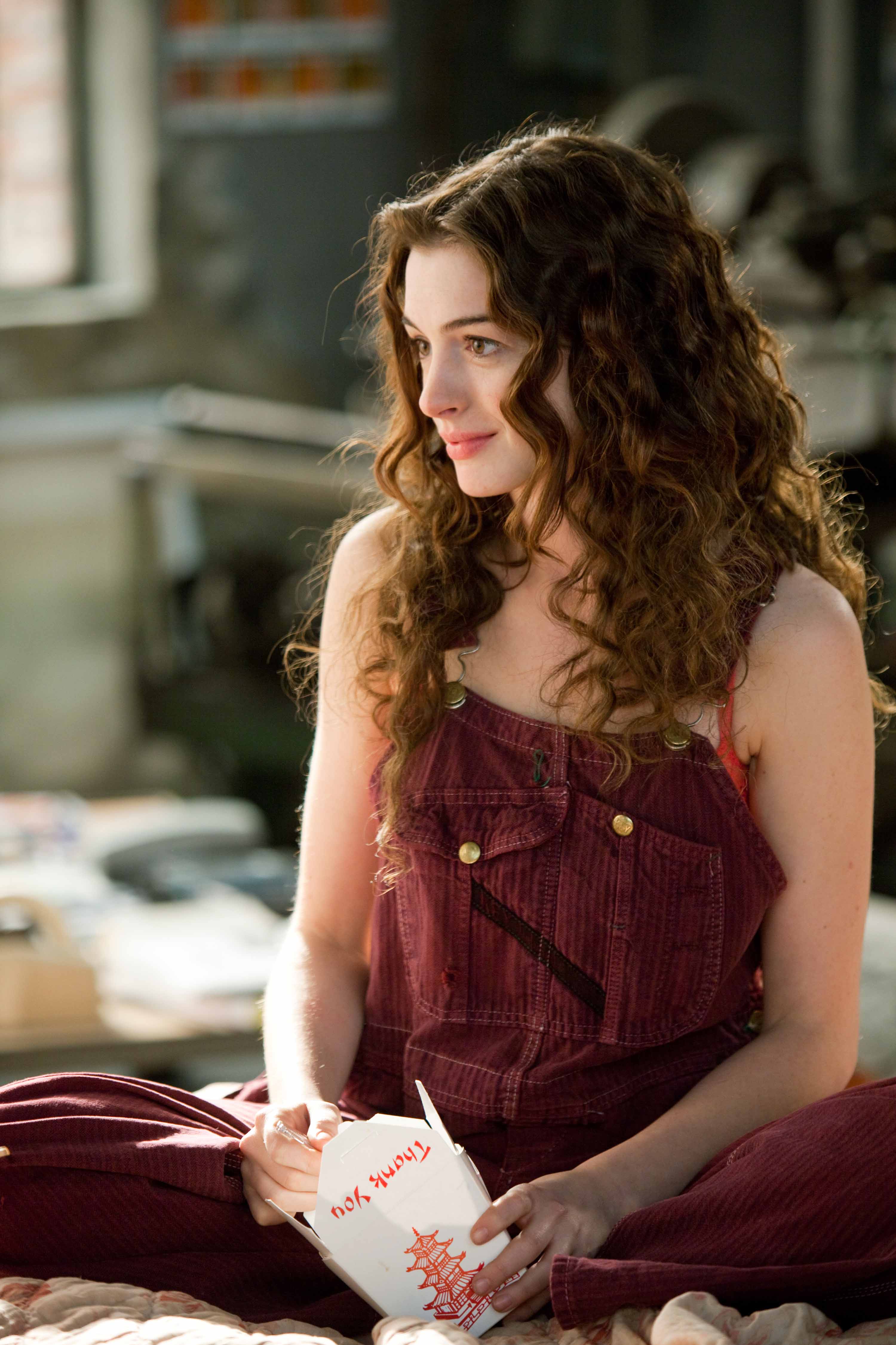 3000x4500 Picture of Anne Hathaway in Love