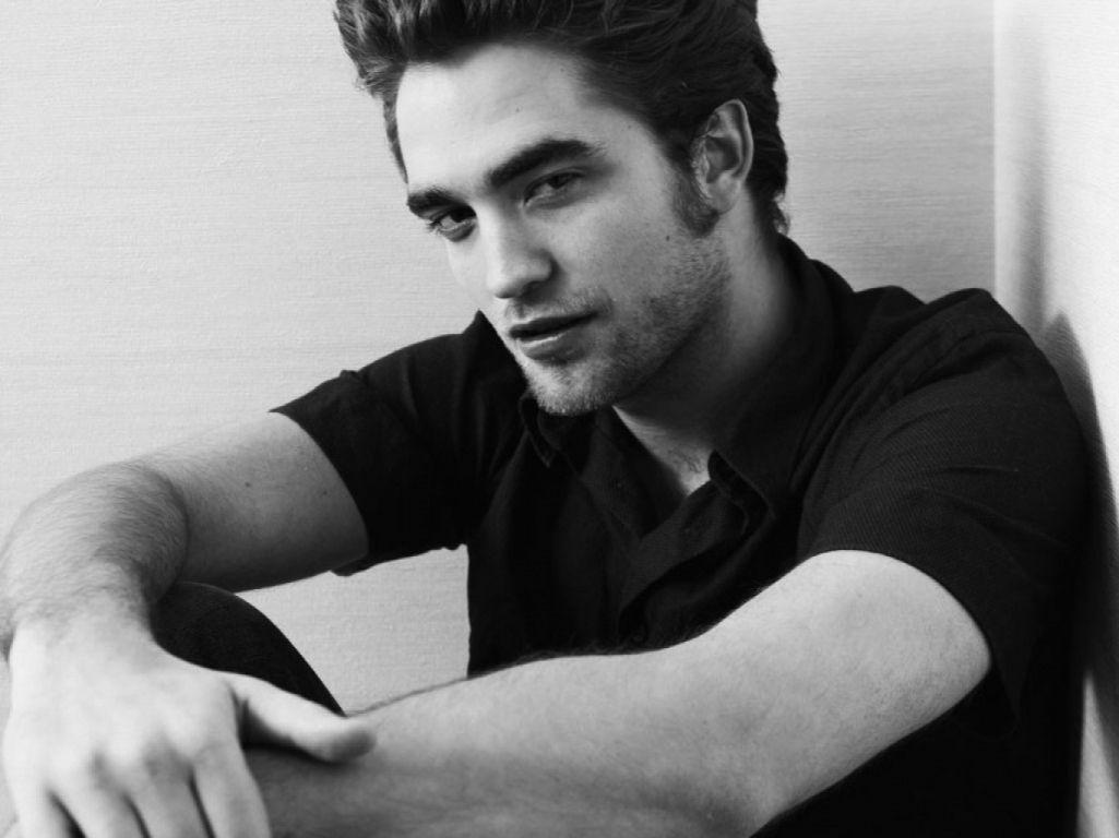 1025x768 Robert Pattinson Live Pics, HD Wallpaper