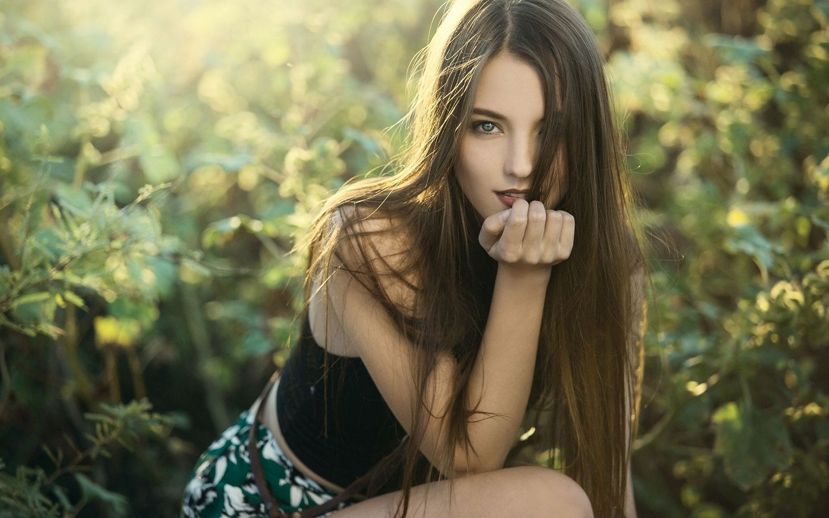 1680x1050 Straight Hair Wallpaper