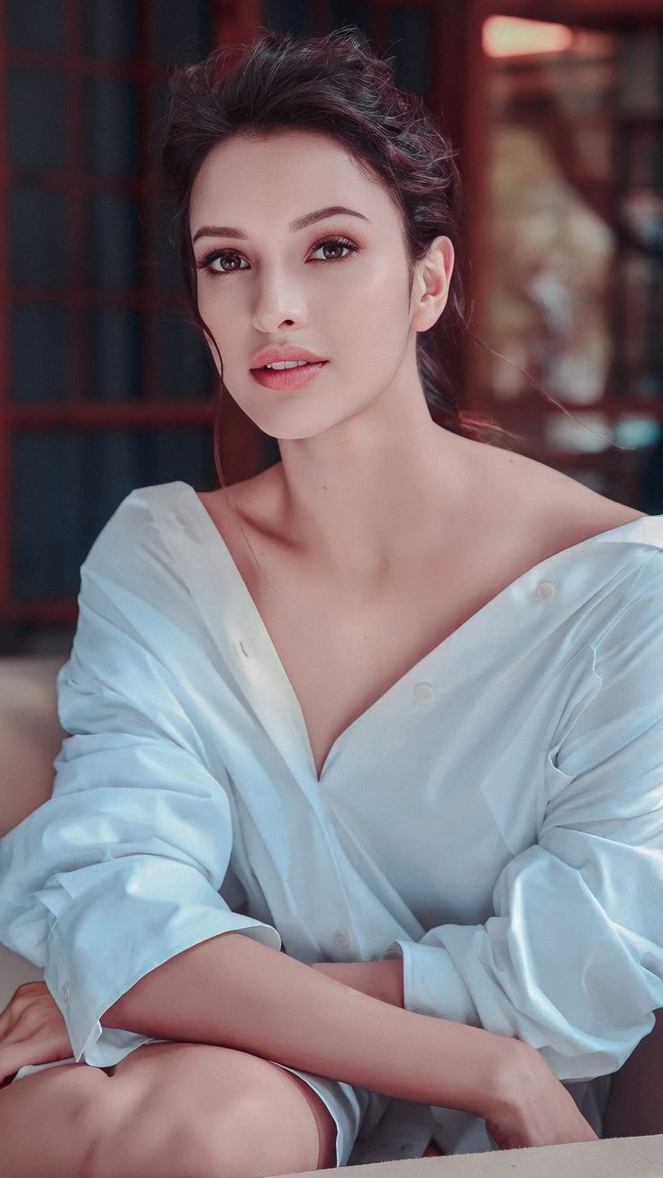 736x1308 Tripti Dimri wallpaper. Beautiful